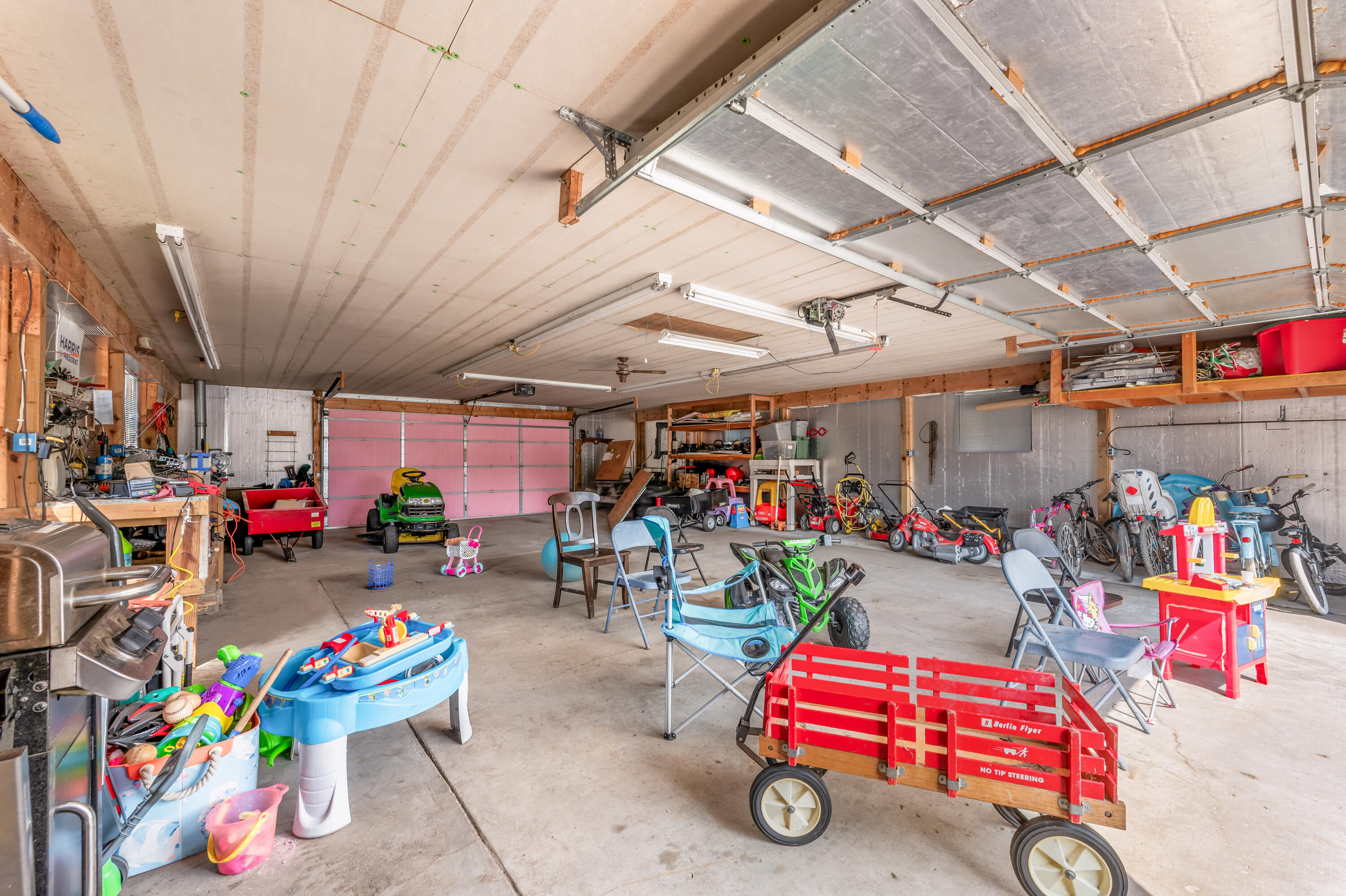 9041 7 Mile Road Property Photo 29