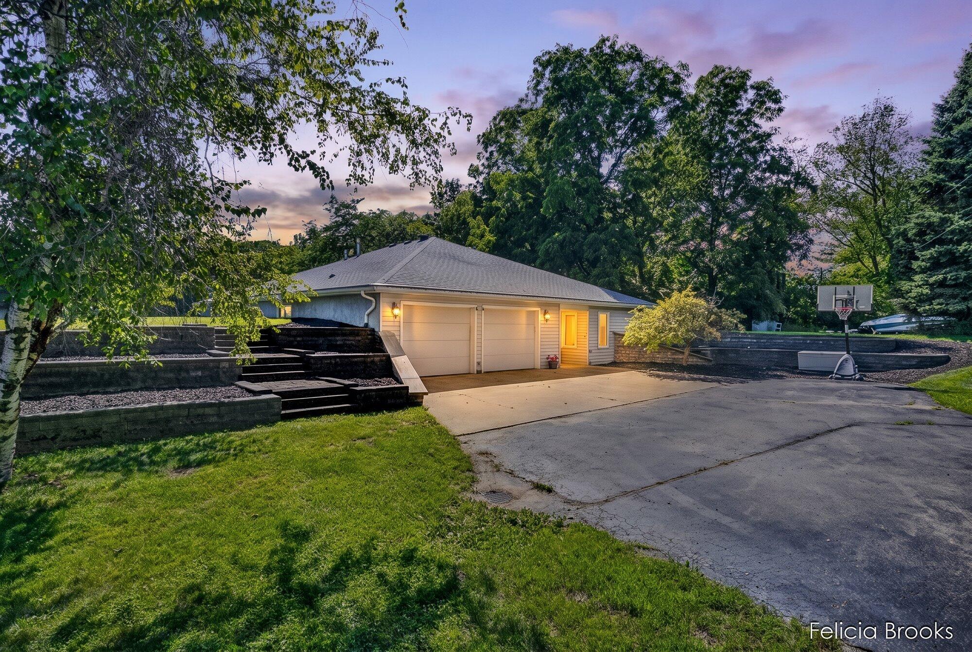 9840 E Barnum Road Property Photo 1