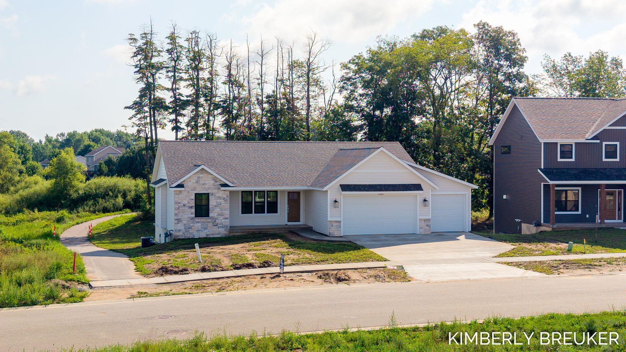 11802 Everett Avenue Property Photo 4