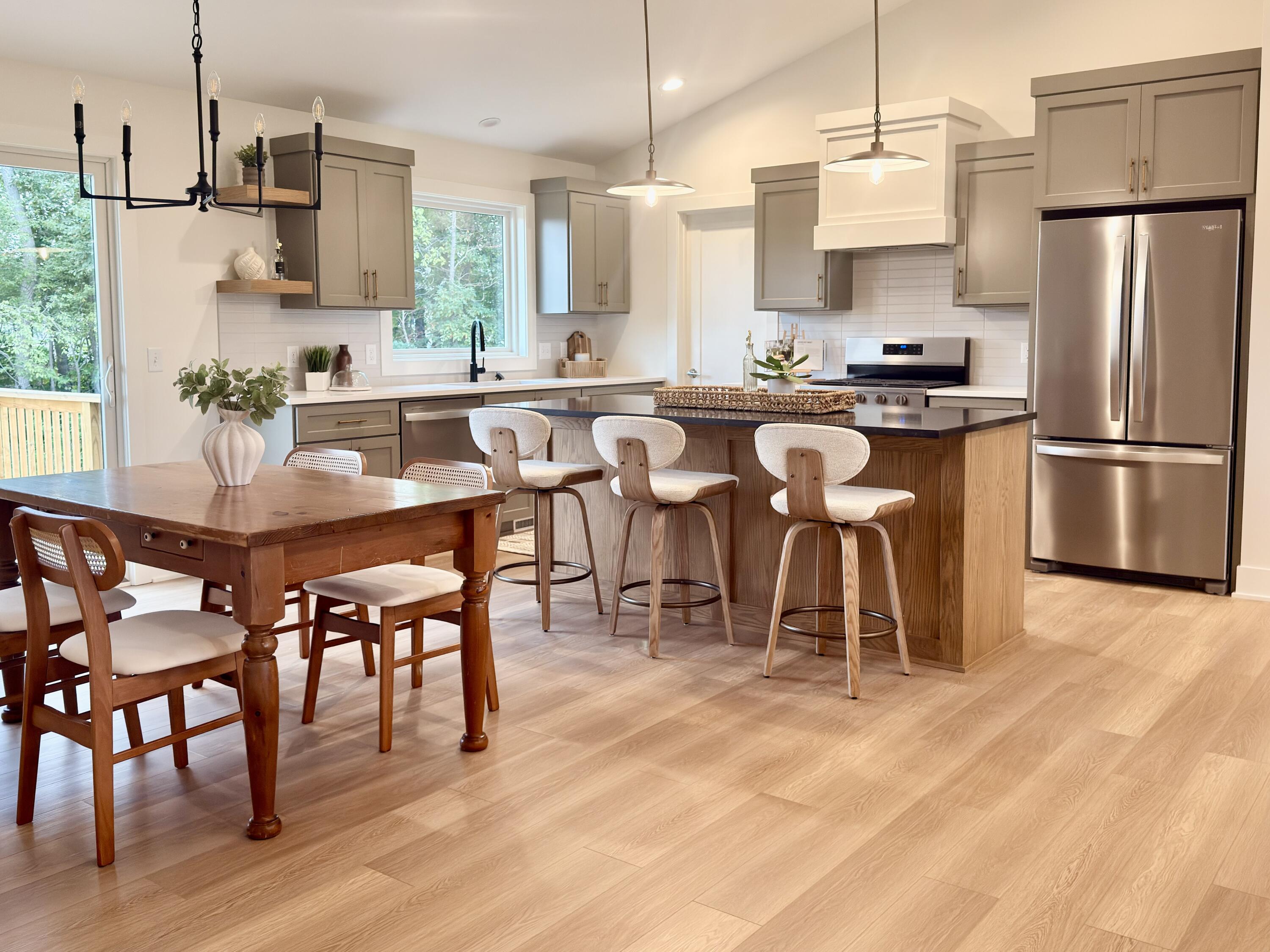 11802 Everett Avenue Property Photo 14
