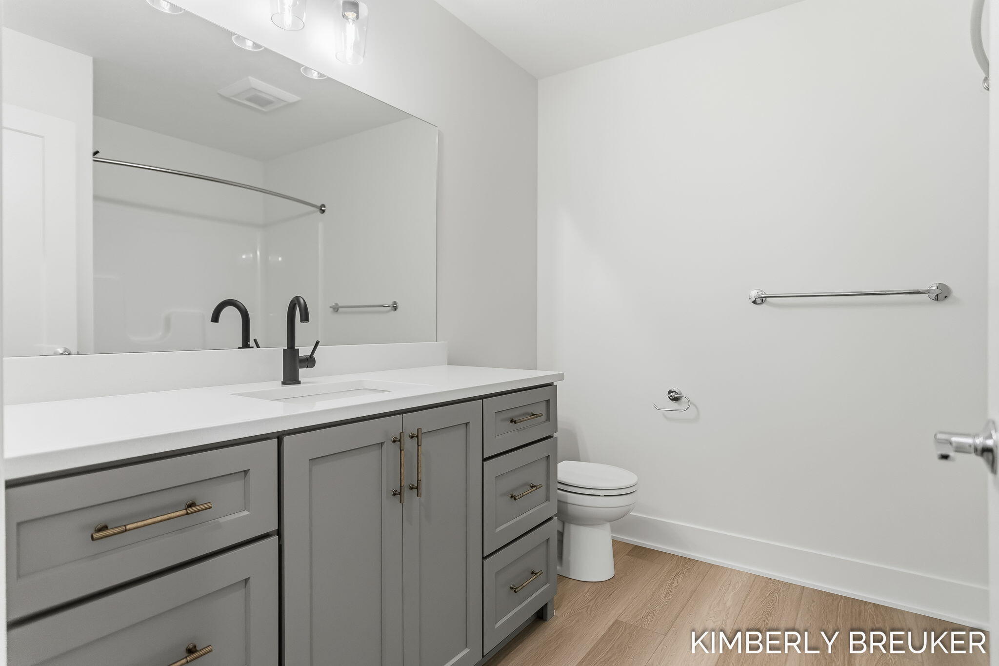 11802 Everett Avenue Property Photo 56