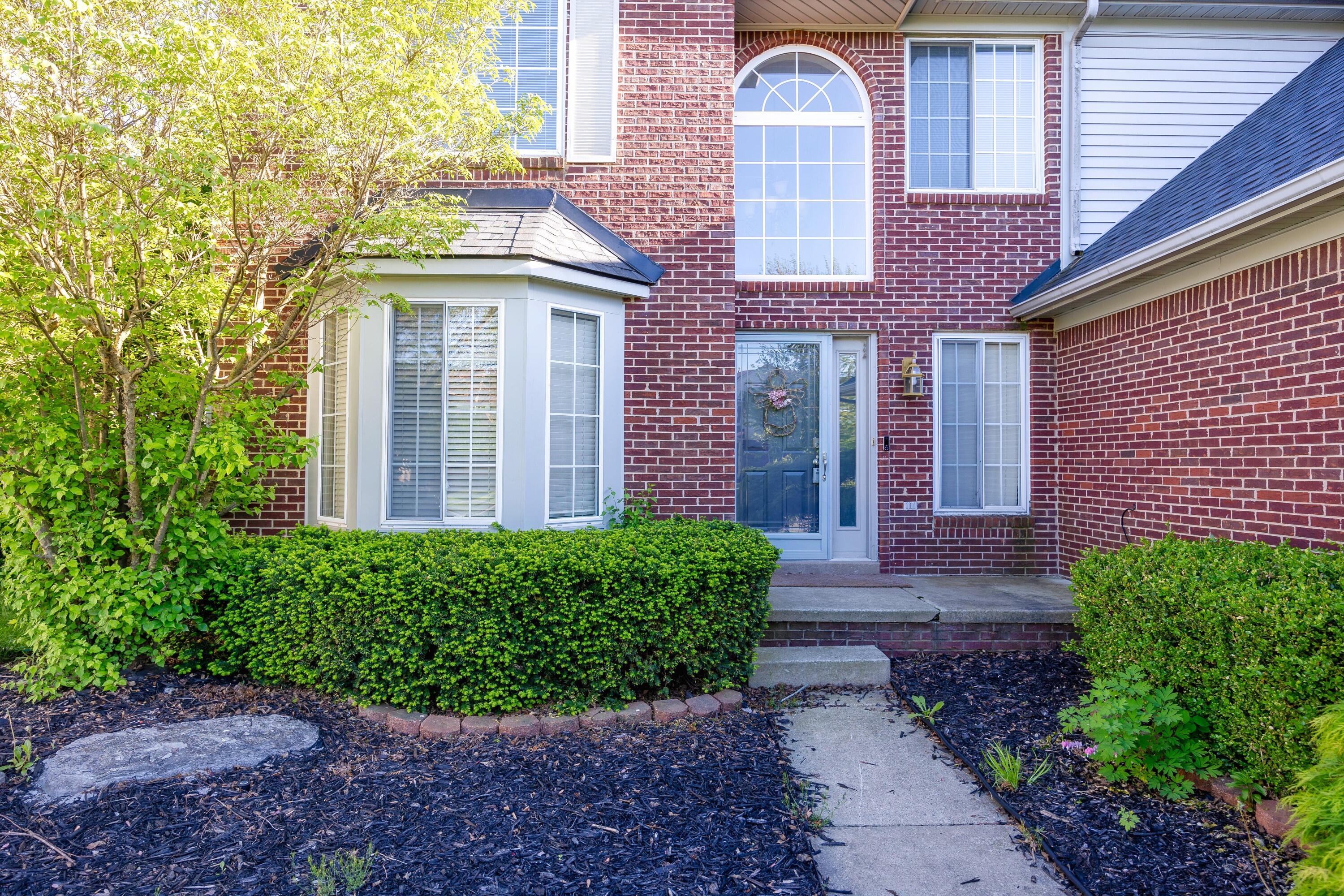 7798 Greene Farm Drive Property Photo 3