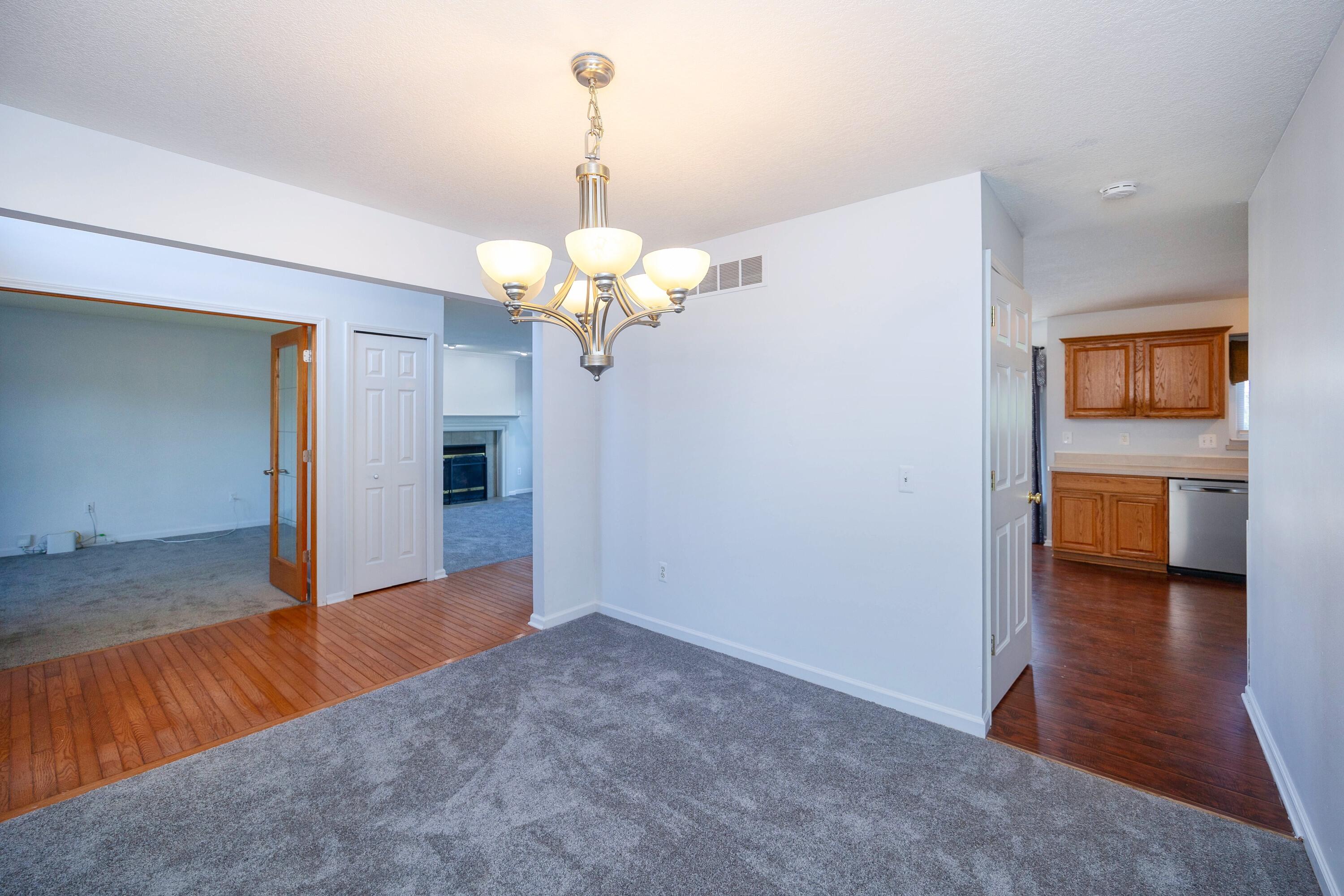 7798 Greene Farm Drive Property Photo 5
