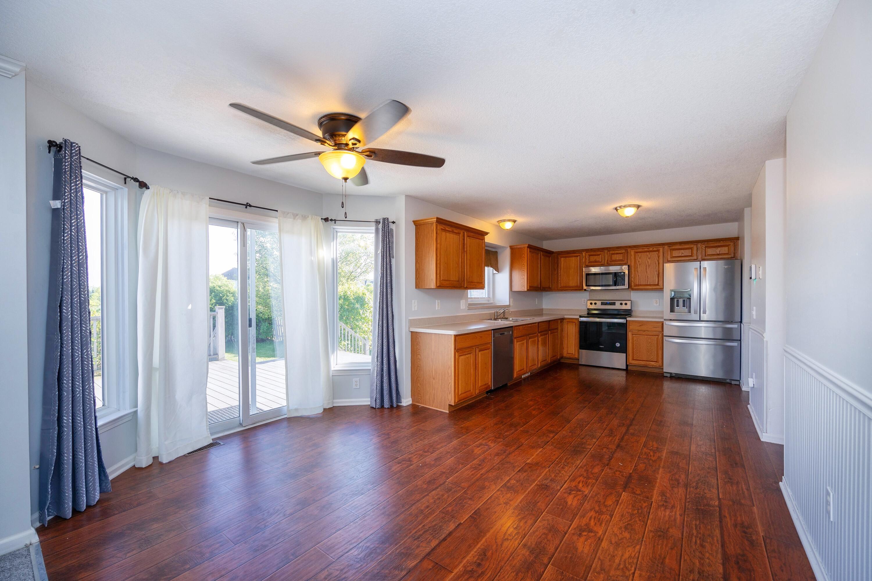 7798 Greene Farm Drive Property Photo 6