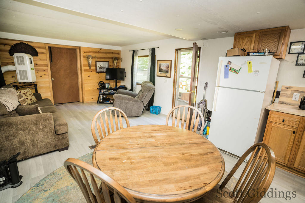 3750 N Hillman Road Property Photo 17