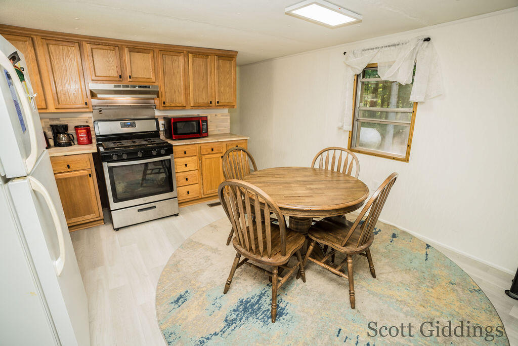 3750 N Hillman Road Property Photo 19