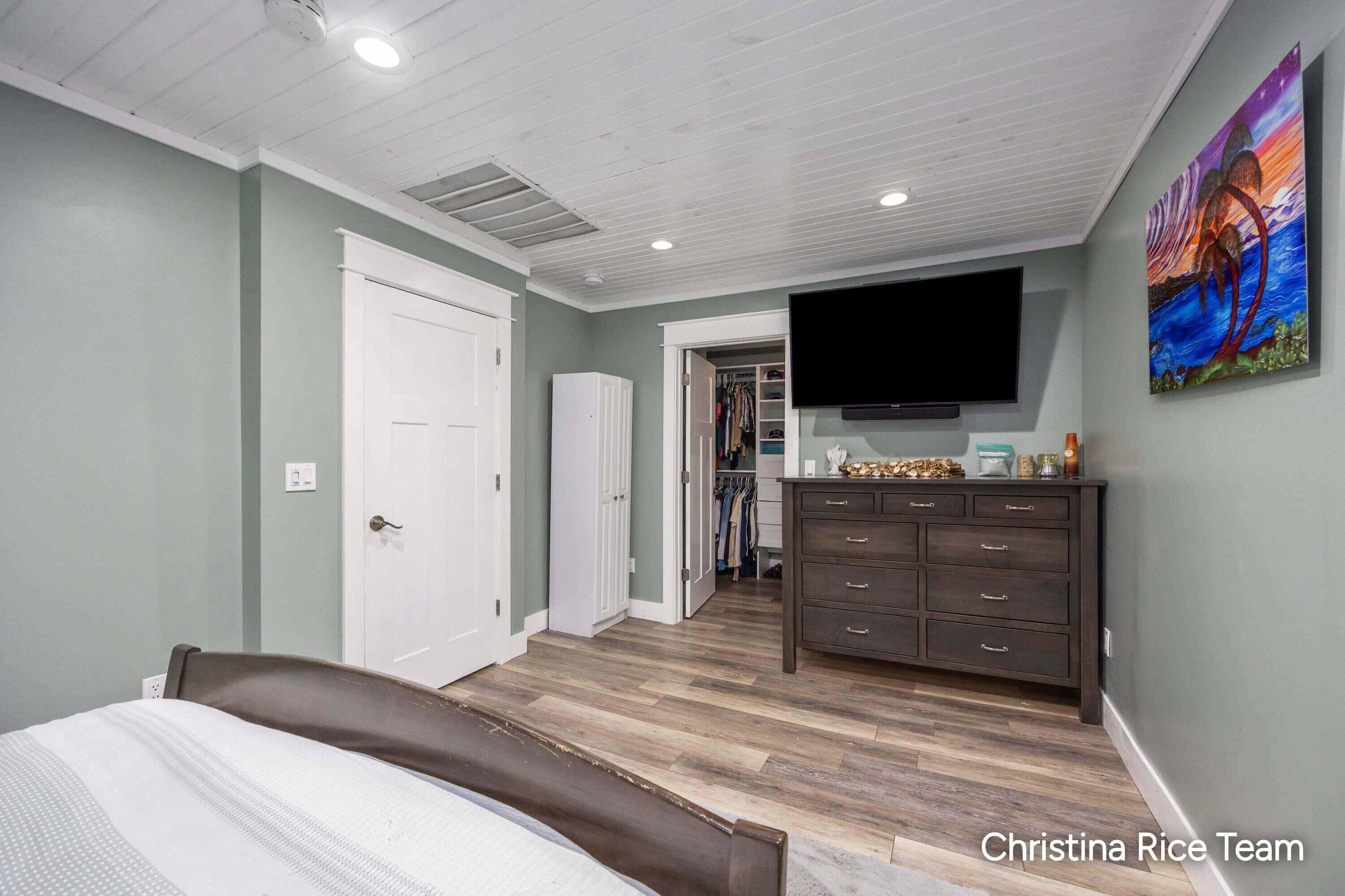 1644 N Lakeview Drive Property Photo 21