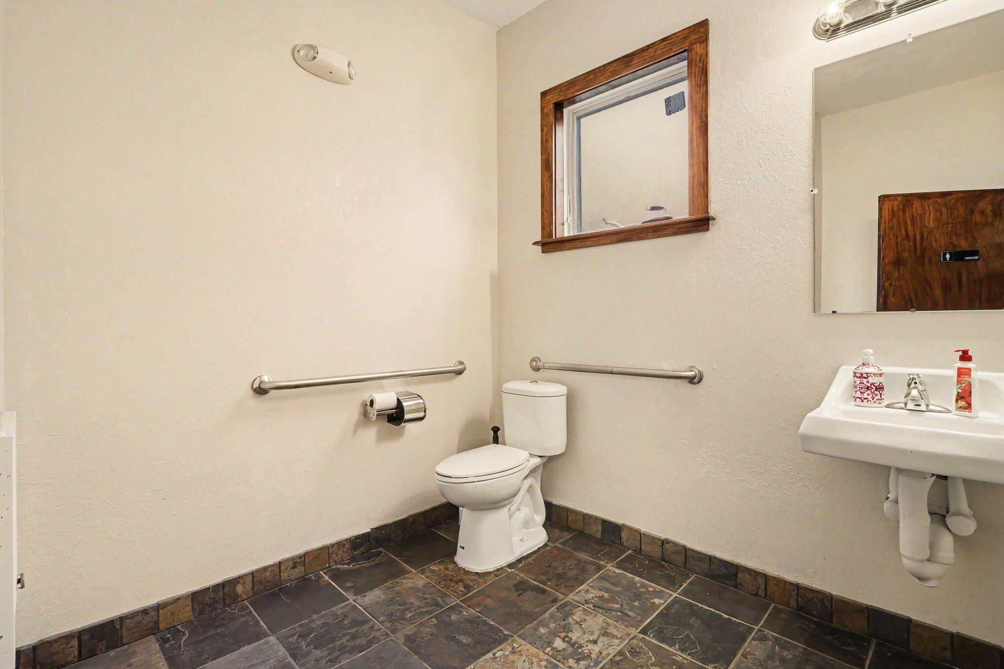9 W Shepard Street W Property Photo 16