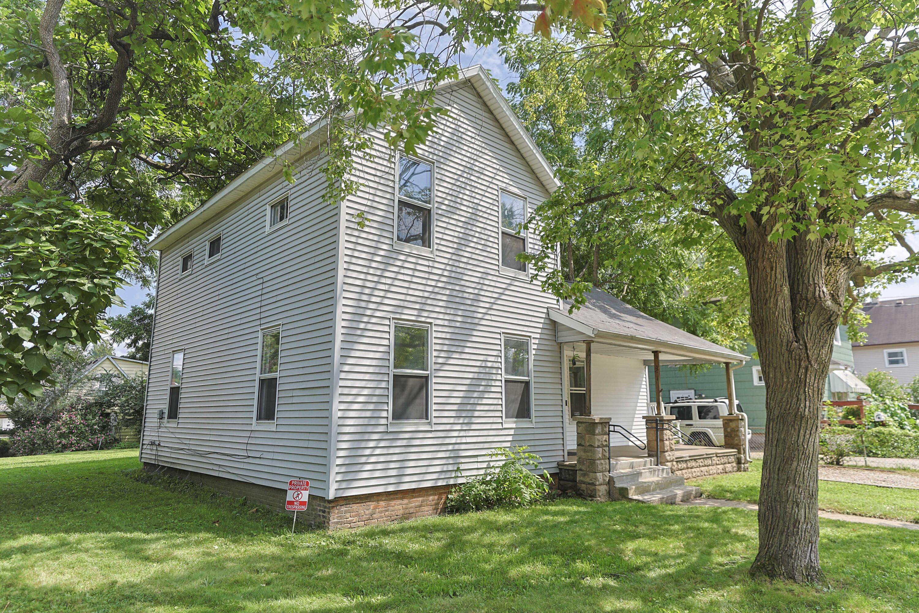 403 S 9th Street Property Photo 1