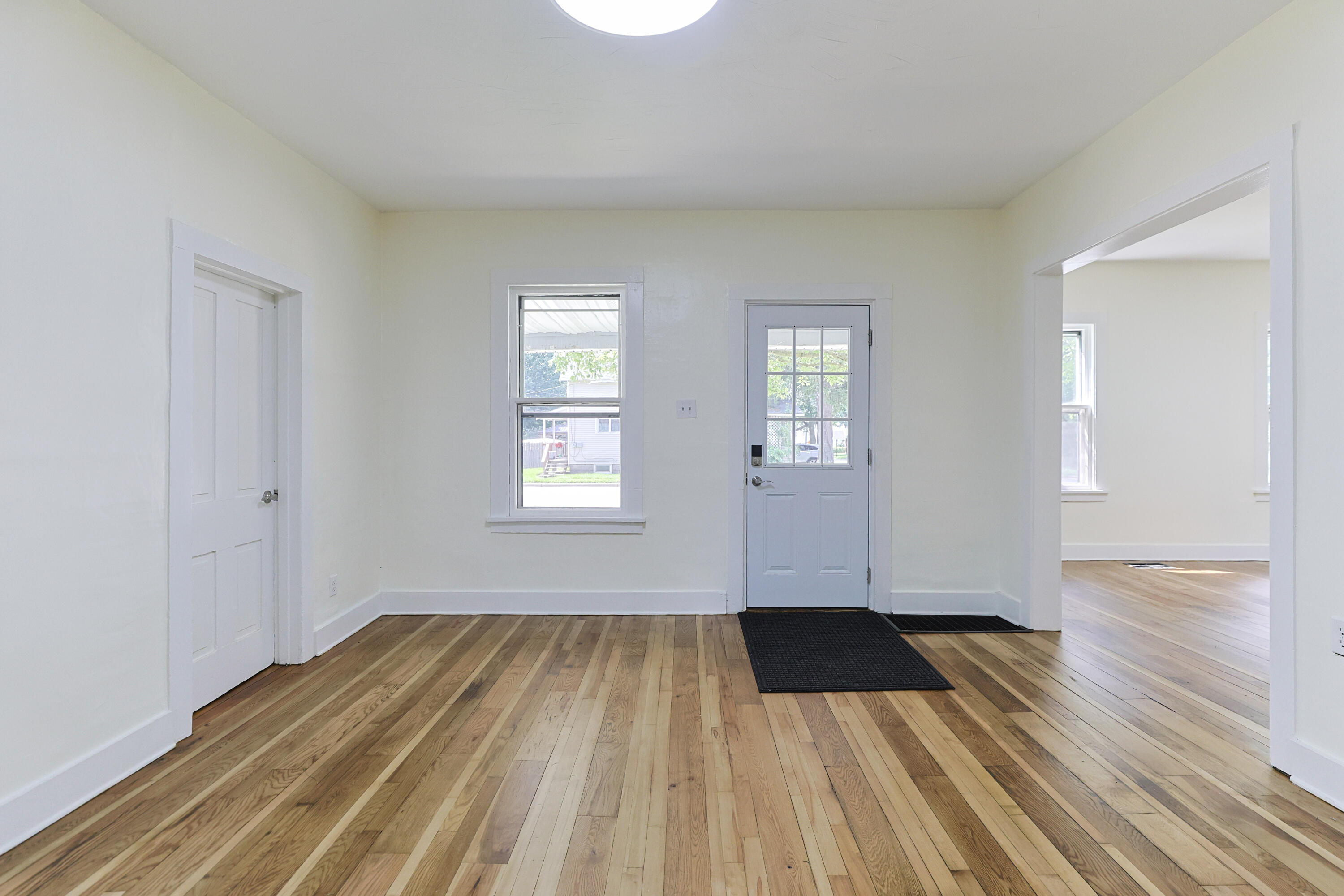 403 S 9th Street Property Photo 5