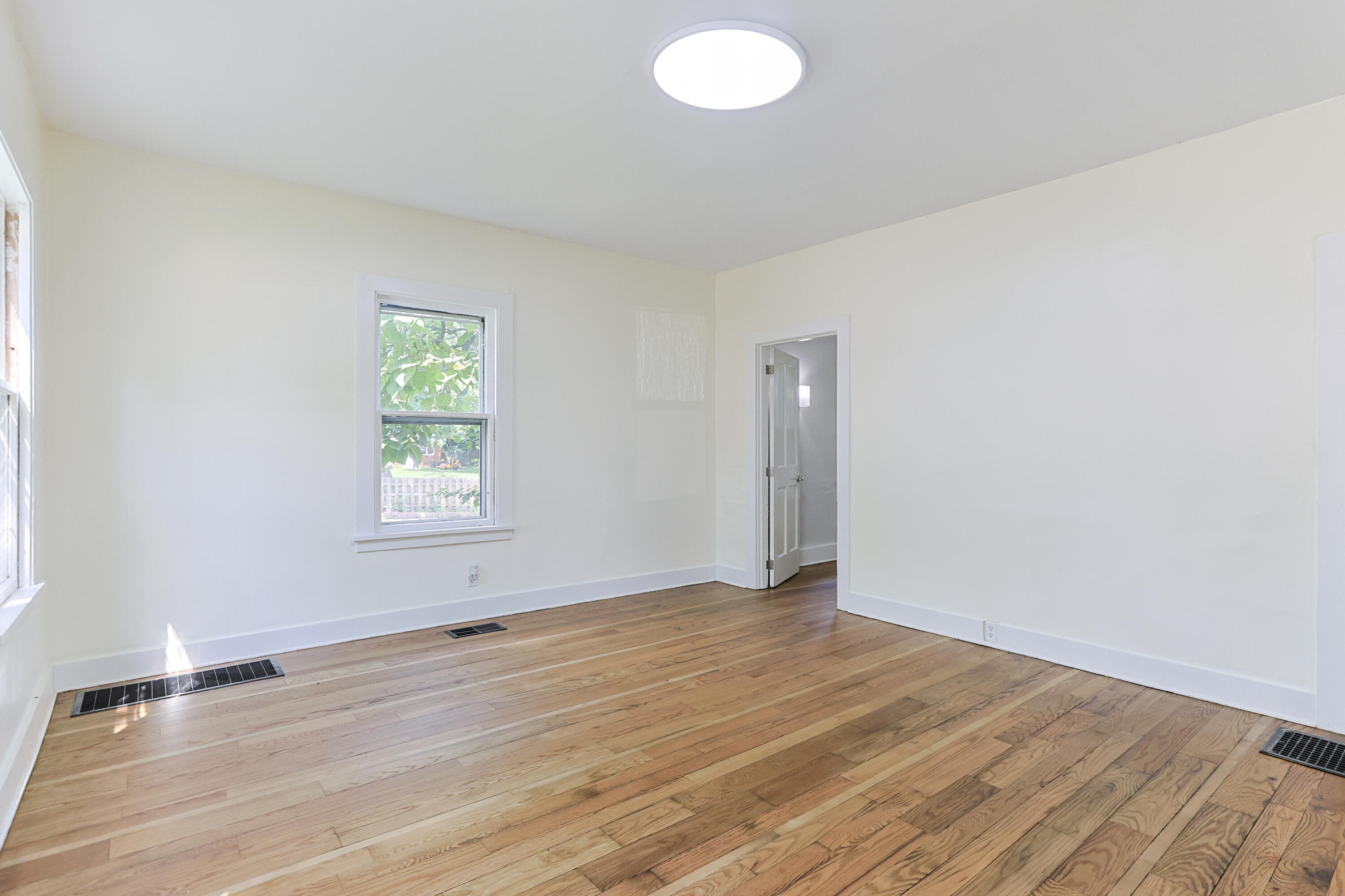 403 S 9th Street Property Photo 14