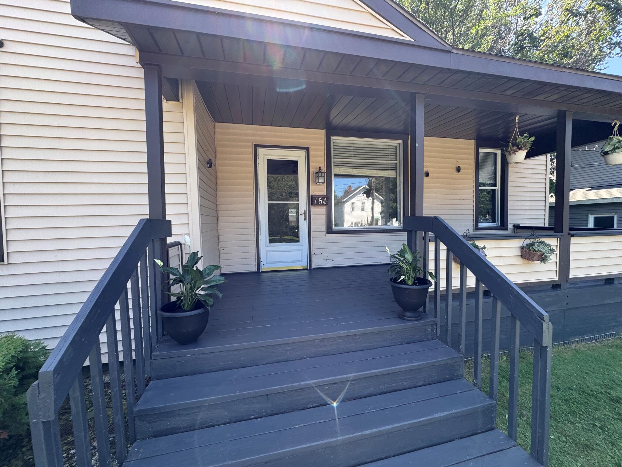 154 Carrier Street Ne Property Photo 2