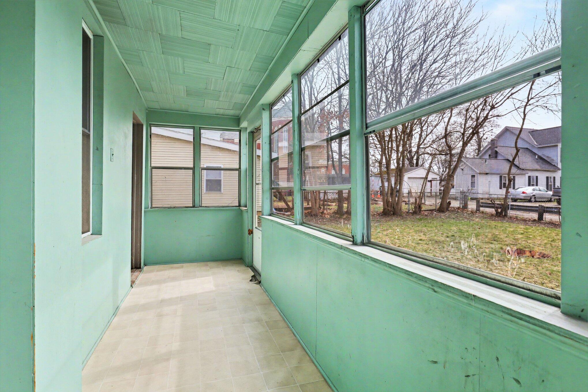154 Carrier Street Ne Property Photo 3