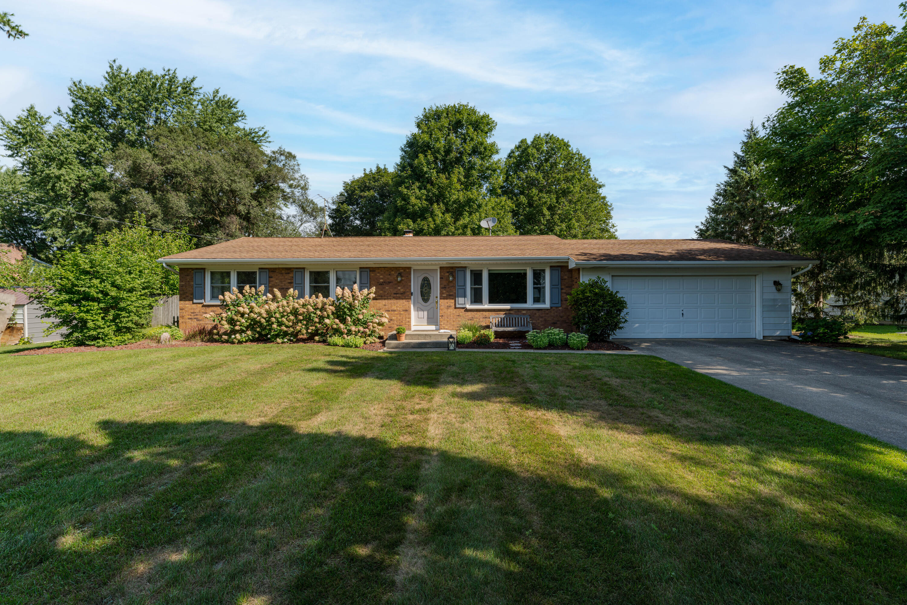 9637 E Ml Avenue Property Photo 1
