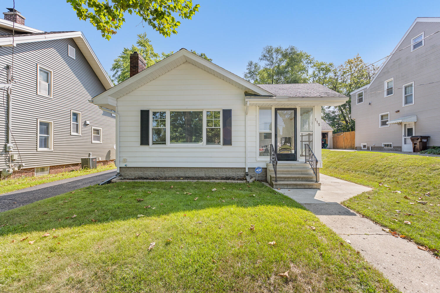115 S Thompson Street Property Photo 2