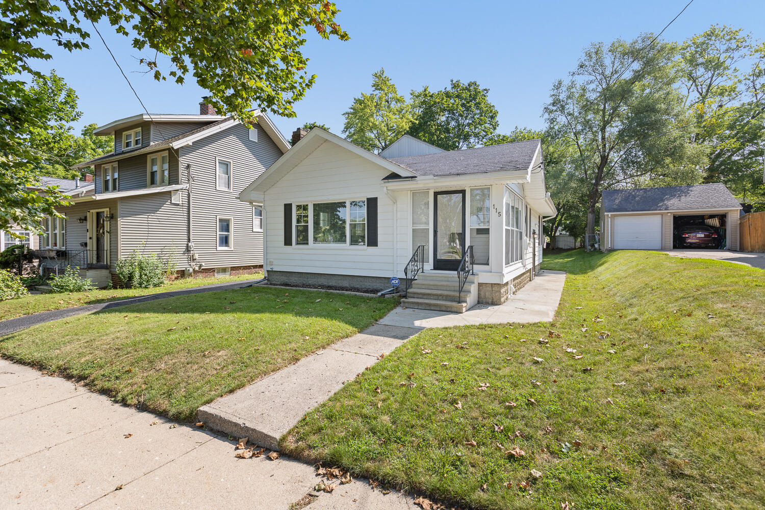 115 S Thompson Street Property Photo 6