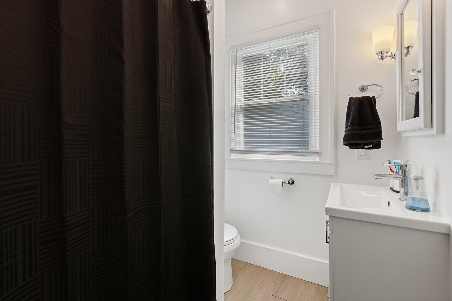115 S Thompson Street Property Photo 24