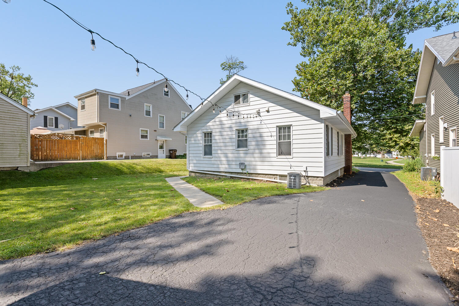 115 S Thompson Street Property Photo 34