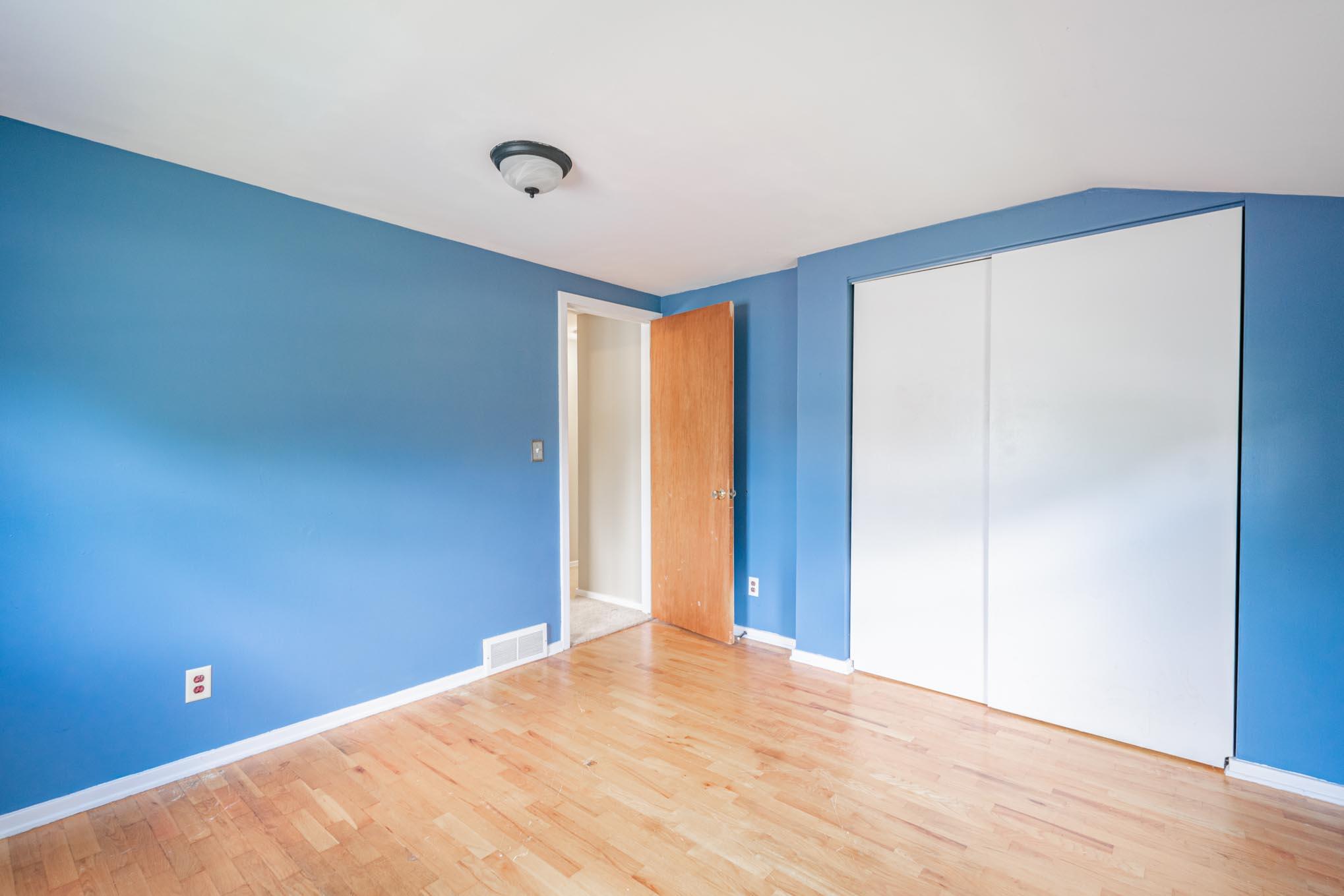 102 Lincolnwood Drive Property Photo 15