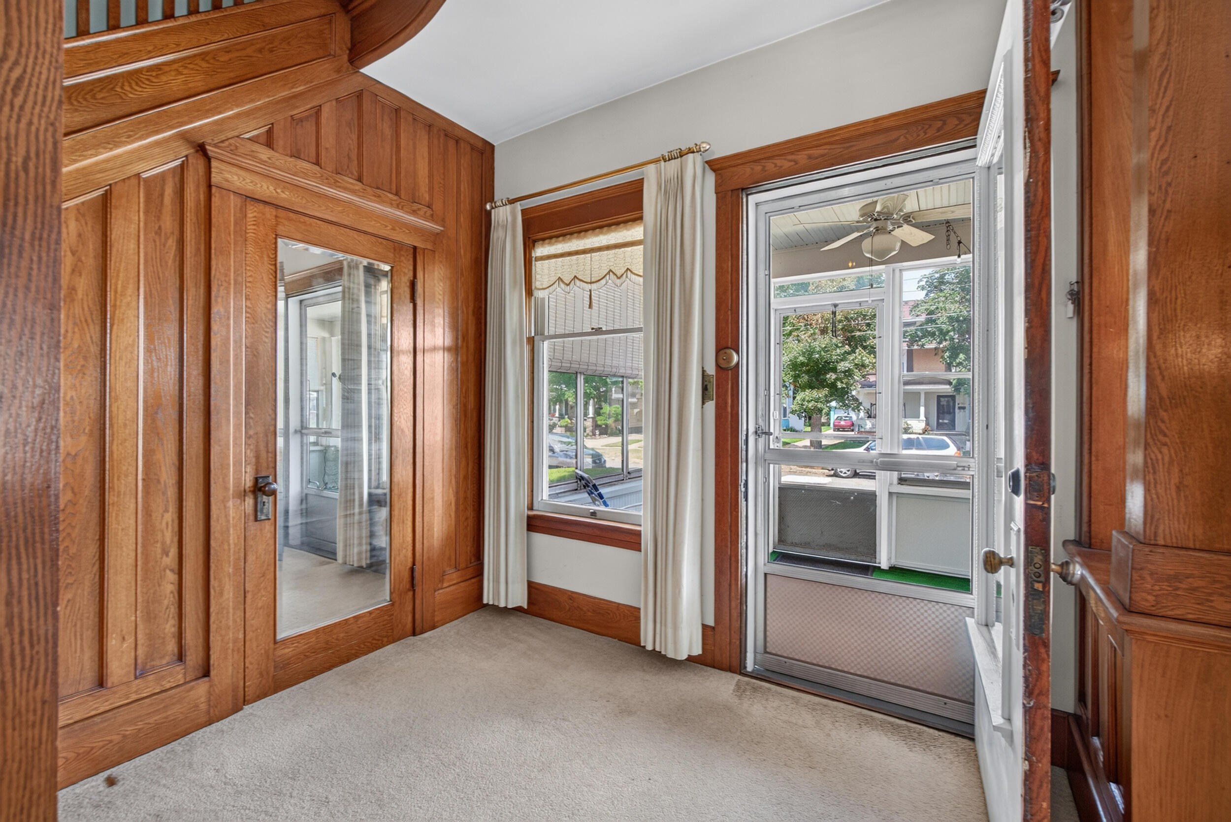 605 Harwood Street Property Photo 8