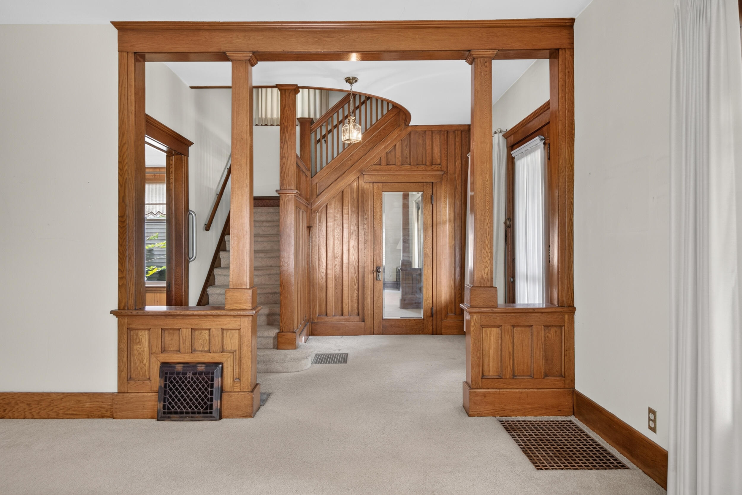 605 Harwood Street Property Photo 13