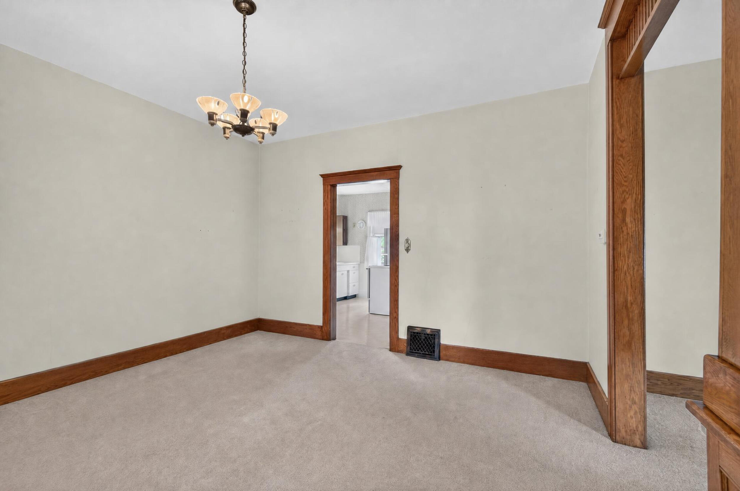 605 Harwood Street Property Photo 20