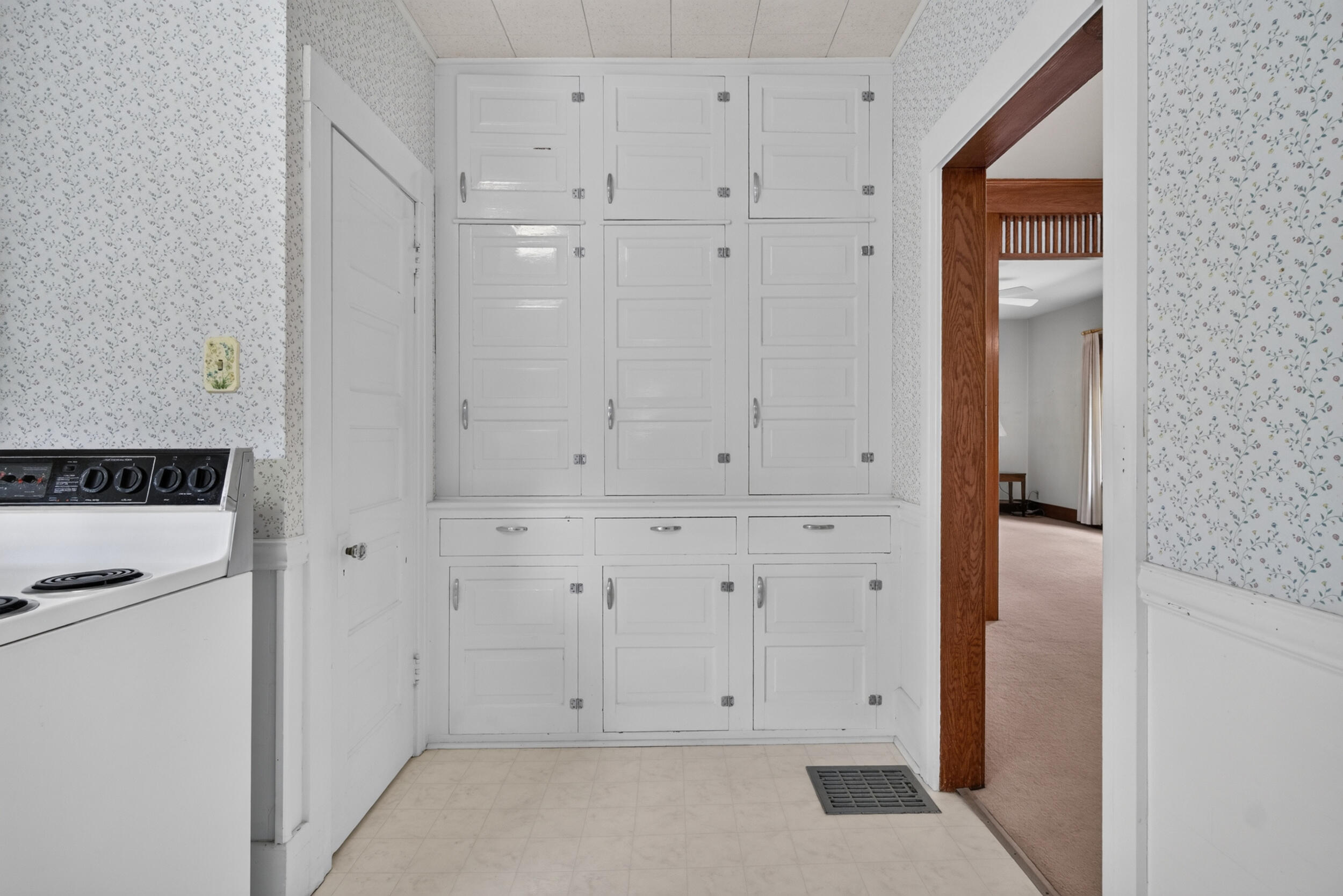 605 Harwood Street Property Photo 24