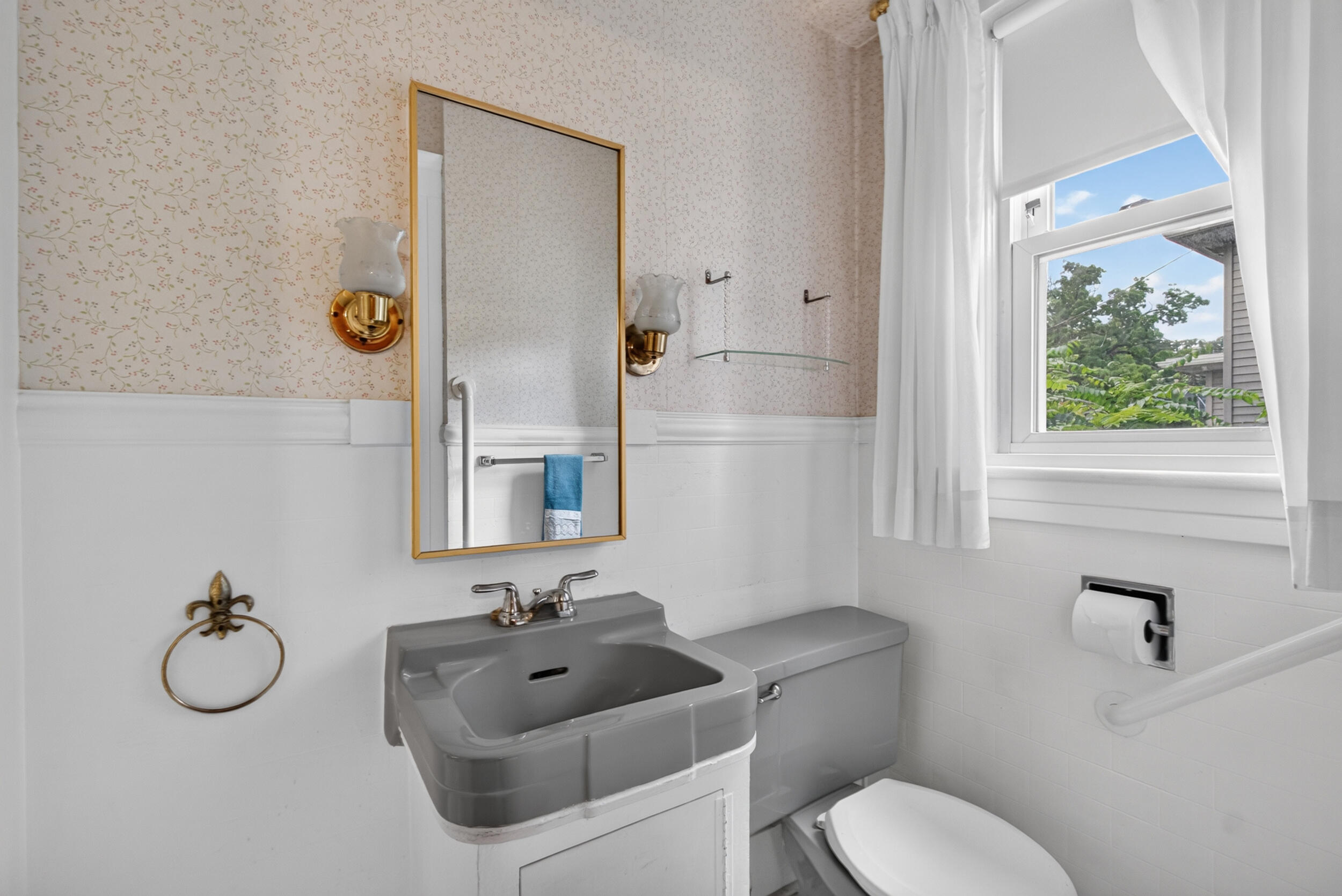 605 Harwood Street Property Photo 27