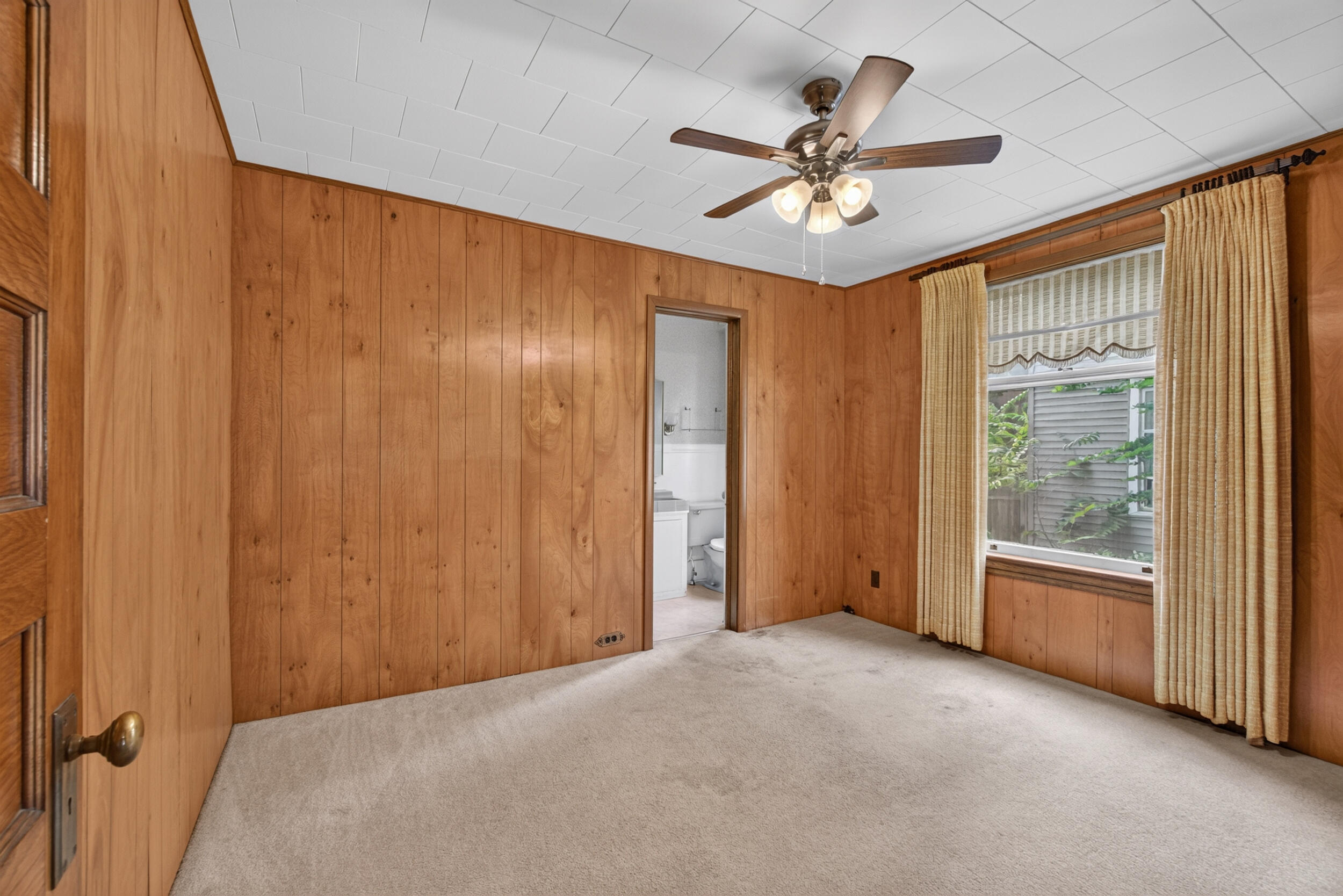 605 Harwood Street Property Photo 29
