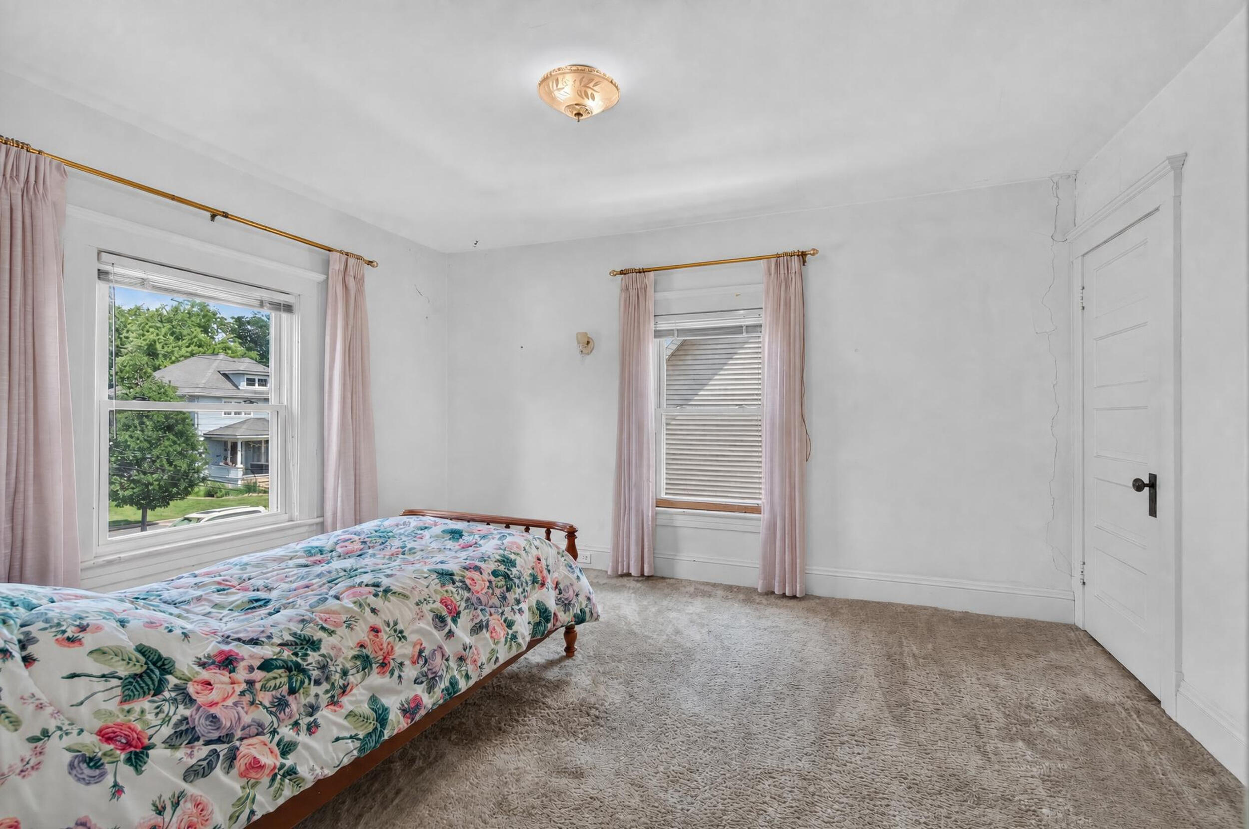 605 Harwood Street Property Photo 33
