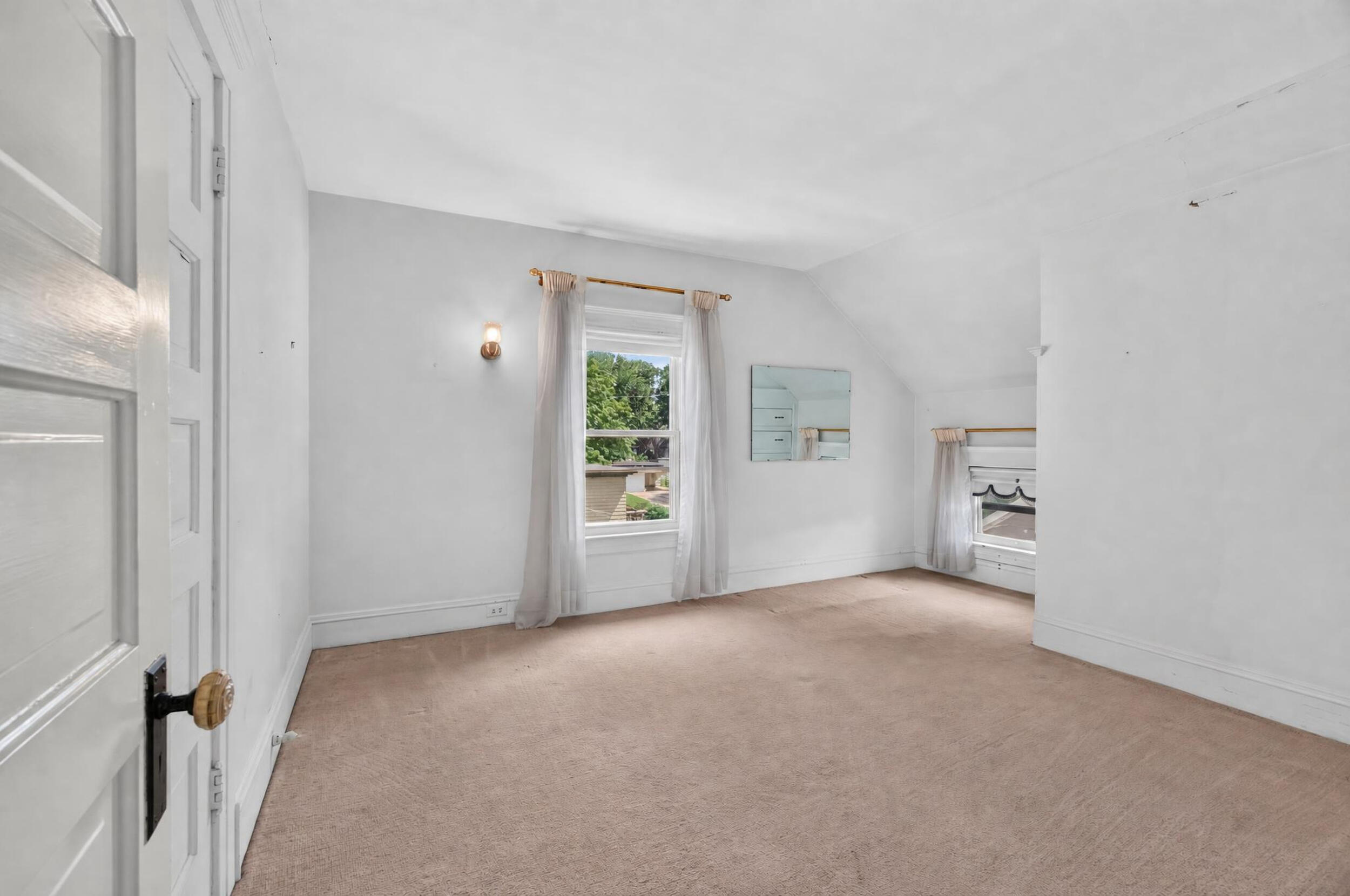 605 Harwood Street Property Photo 35