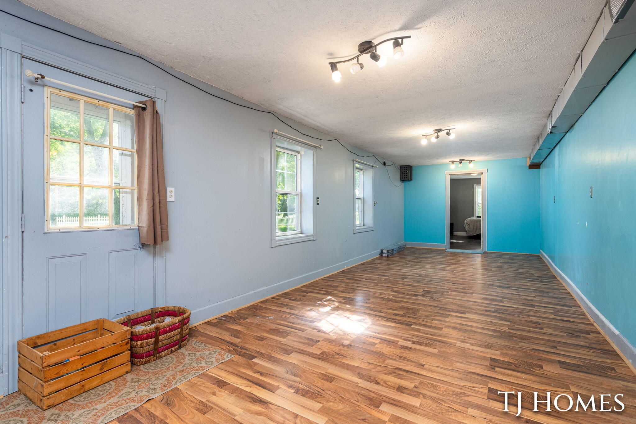 281 N Main Street Property Photo 16