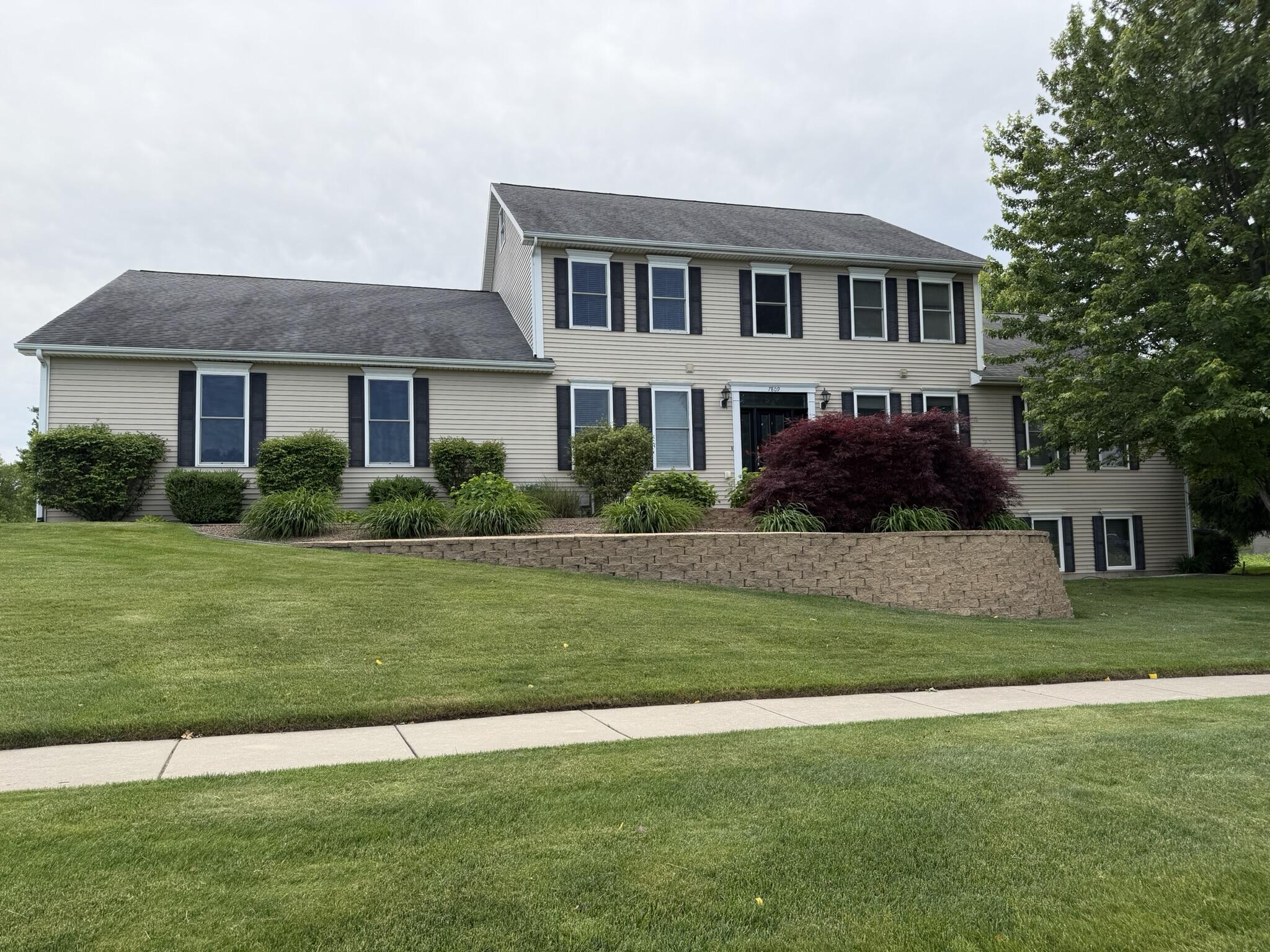 7809 Golf Meadows Drive Se Property Photo 1