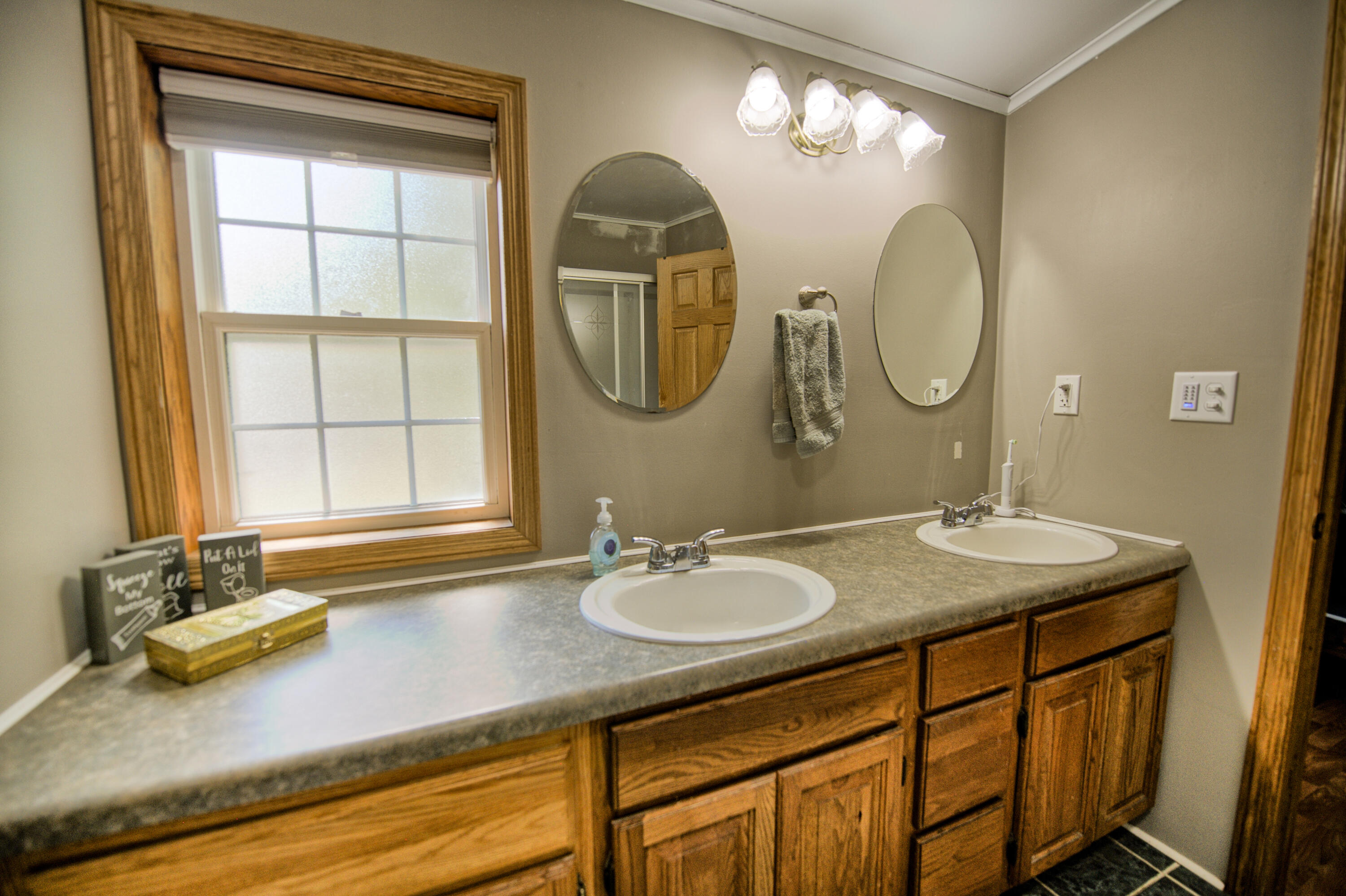 4065 S Lyons Road Property Photo 15