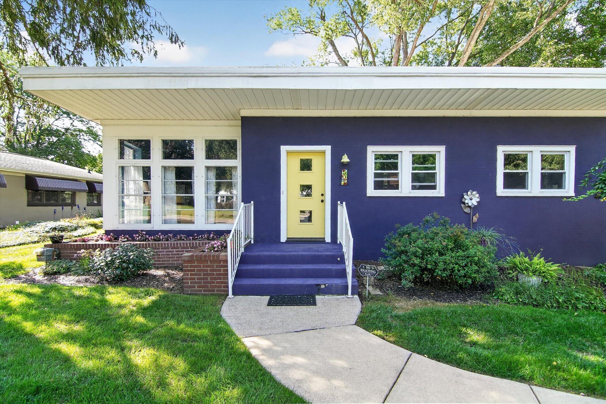 505 North Drive W Property Photo 3