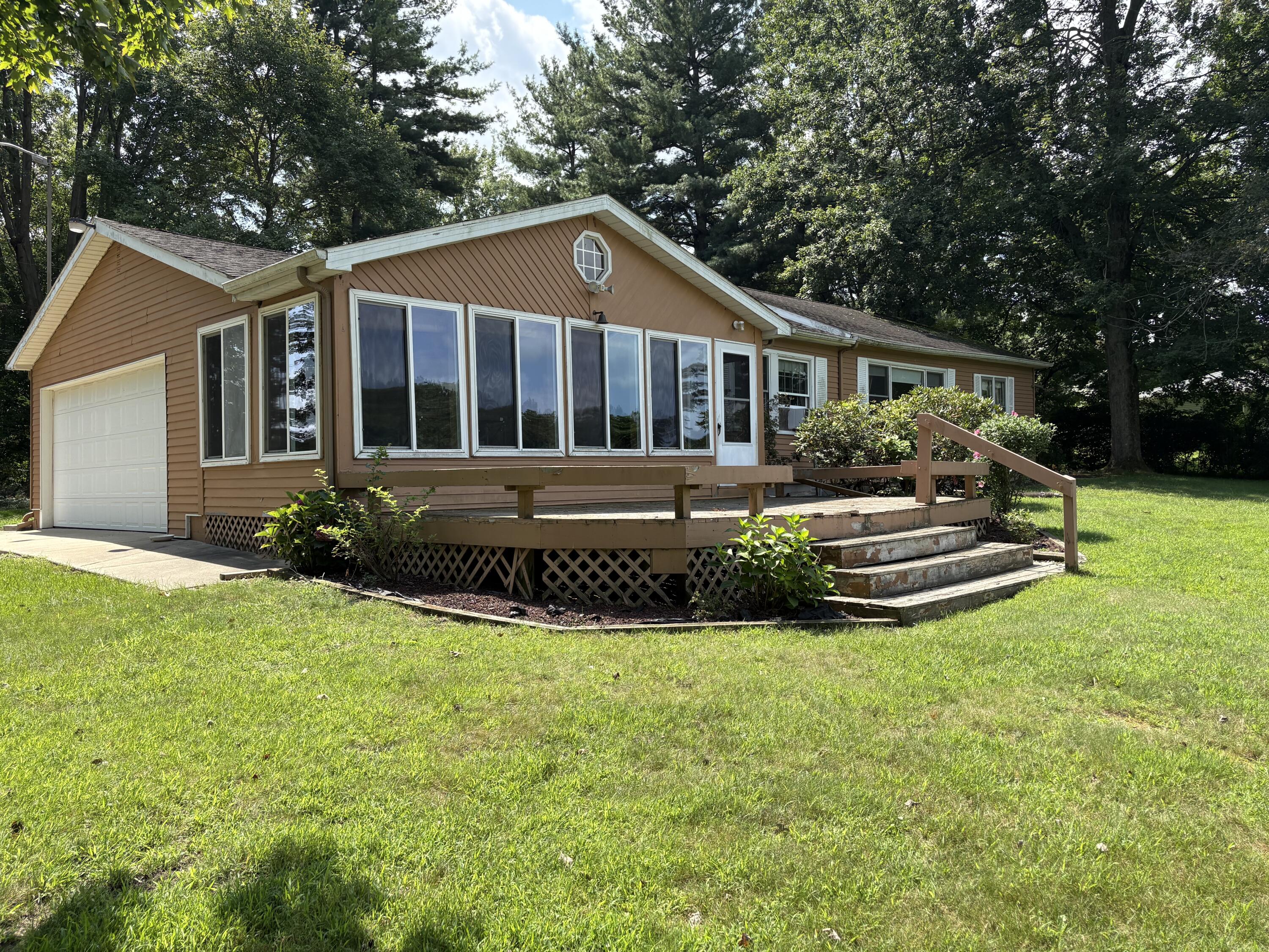 378 E Minkler Road Property Photo 1