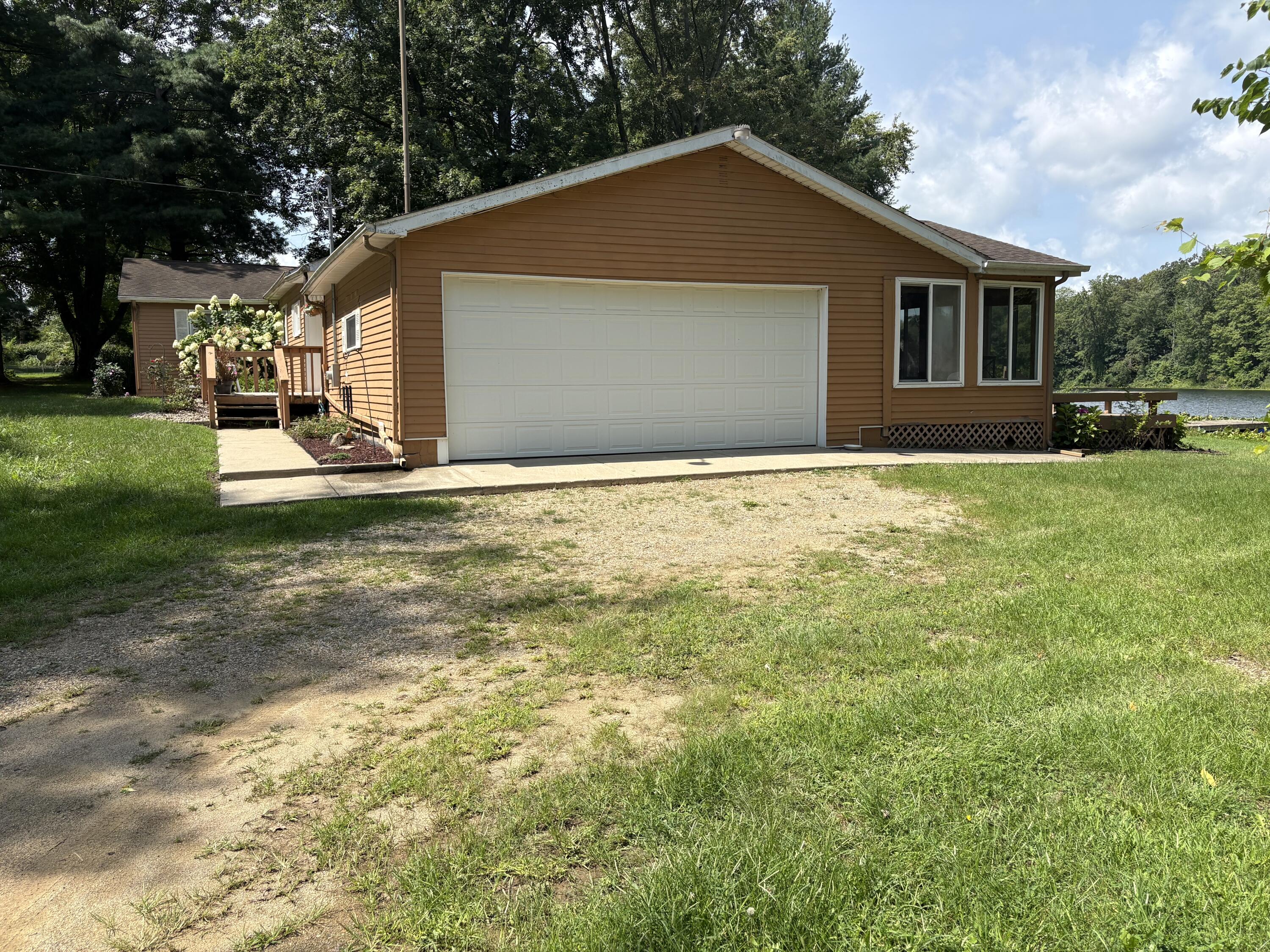378 E Minkler Road Property Photo 3