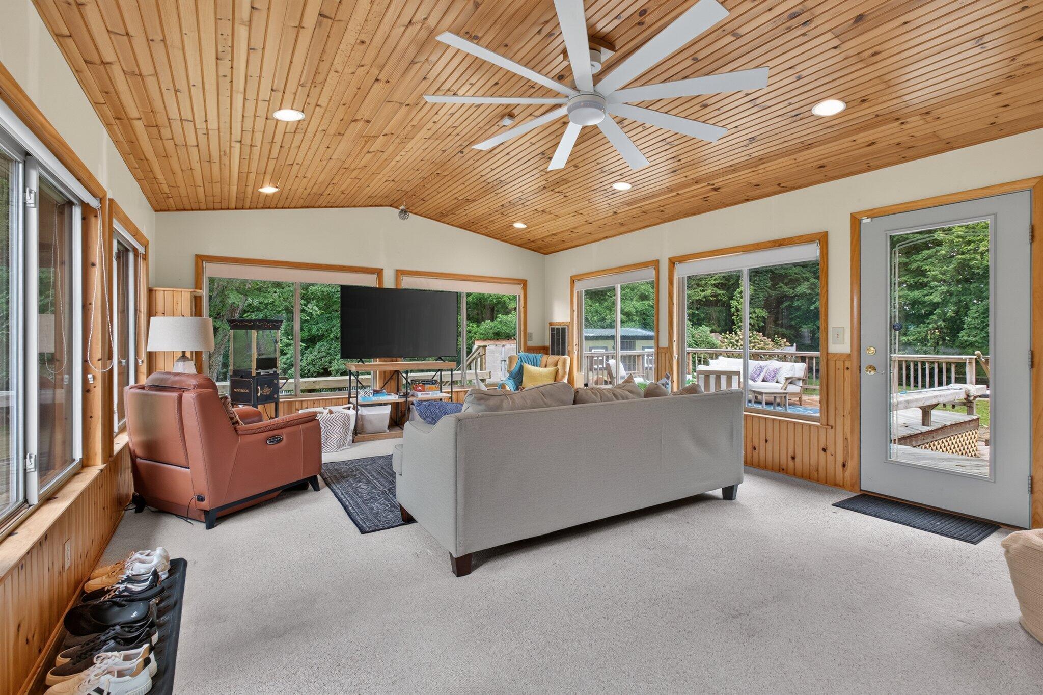3712 S Pipestone Road Property Photo 13