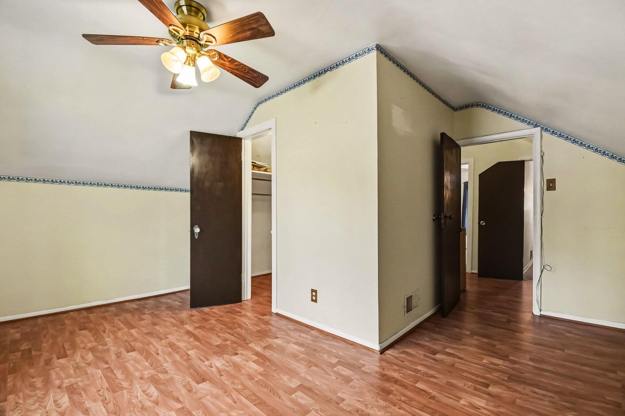 246 Lemyra Street Se Property Photo 18