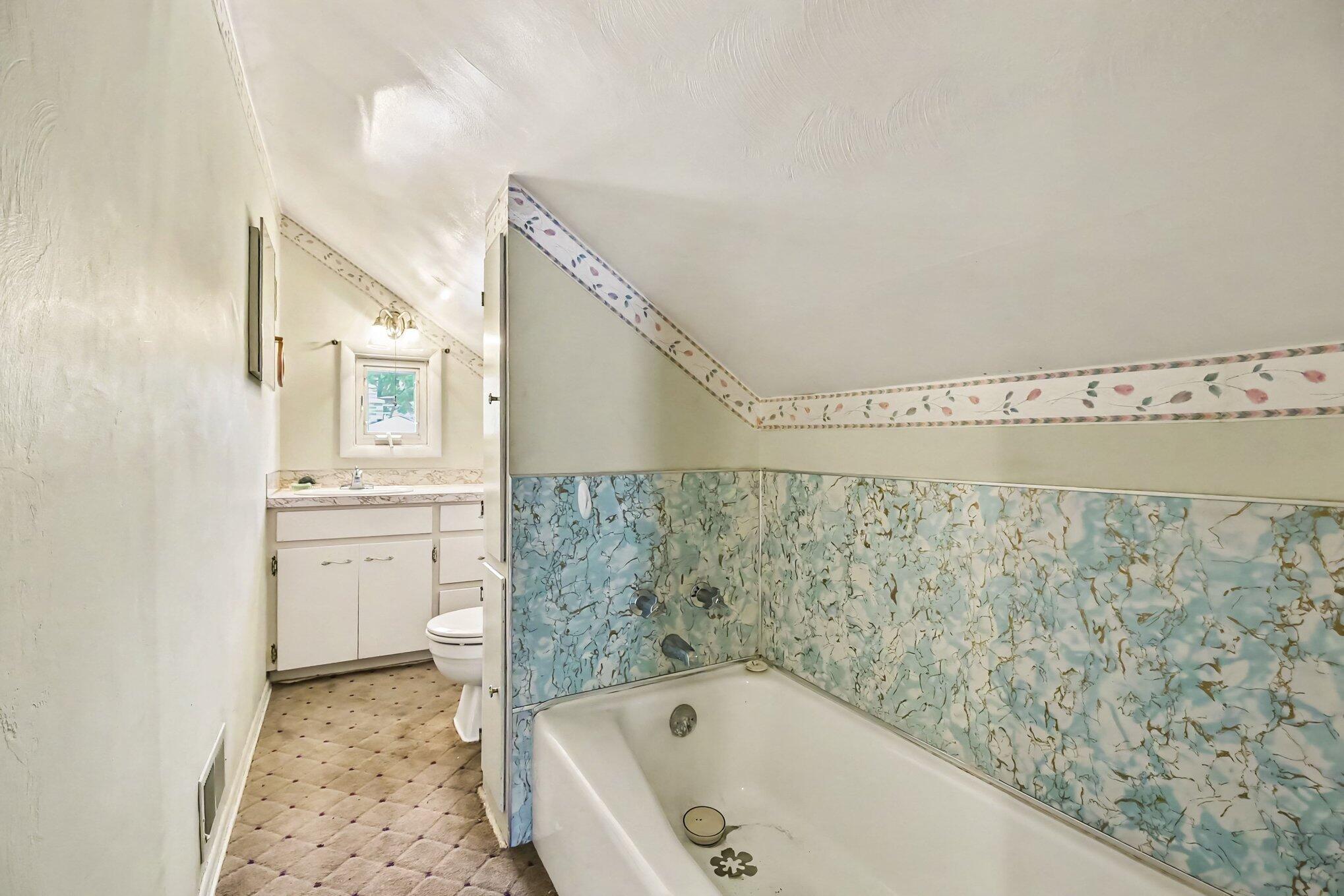 246 Lemyra Street Se Property Photo 19