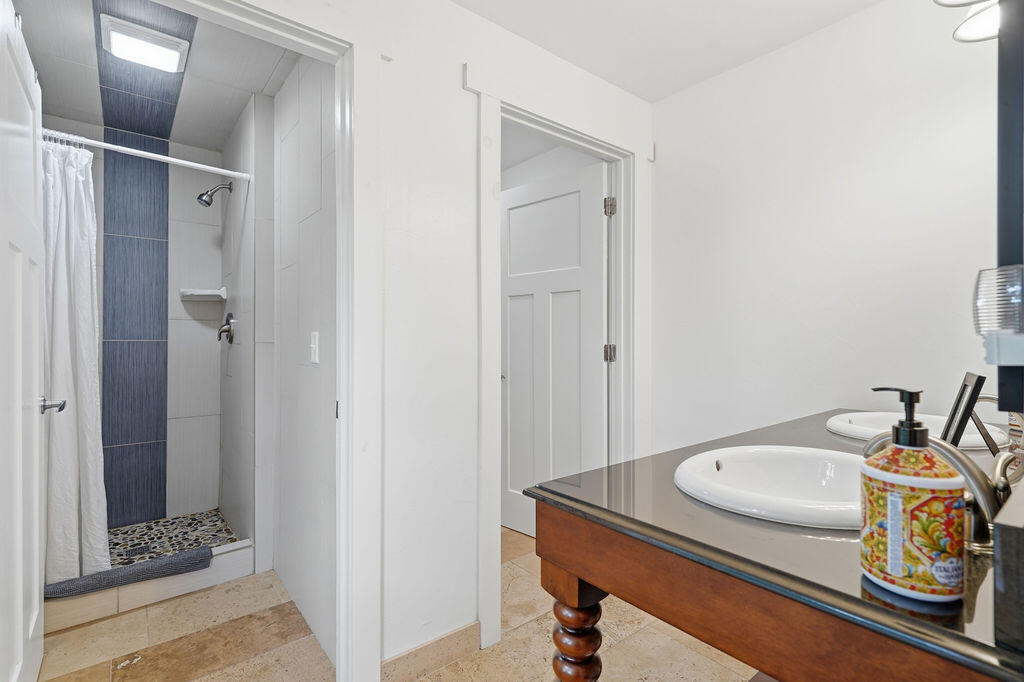 7095 Orchard Lake Drive Property Photo 20