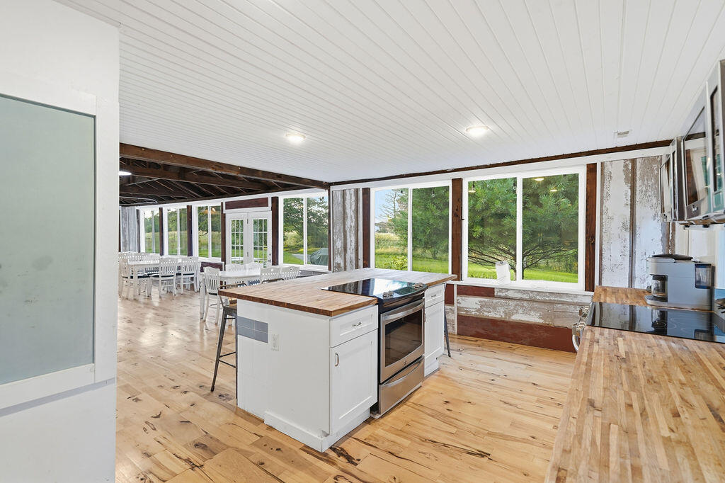 7095 Orchard Lake Drive Property Photo 49