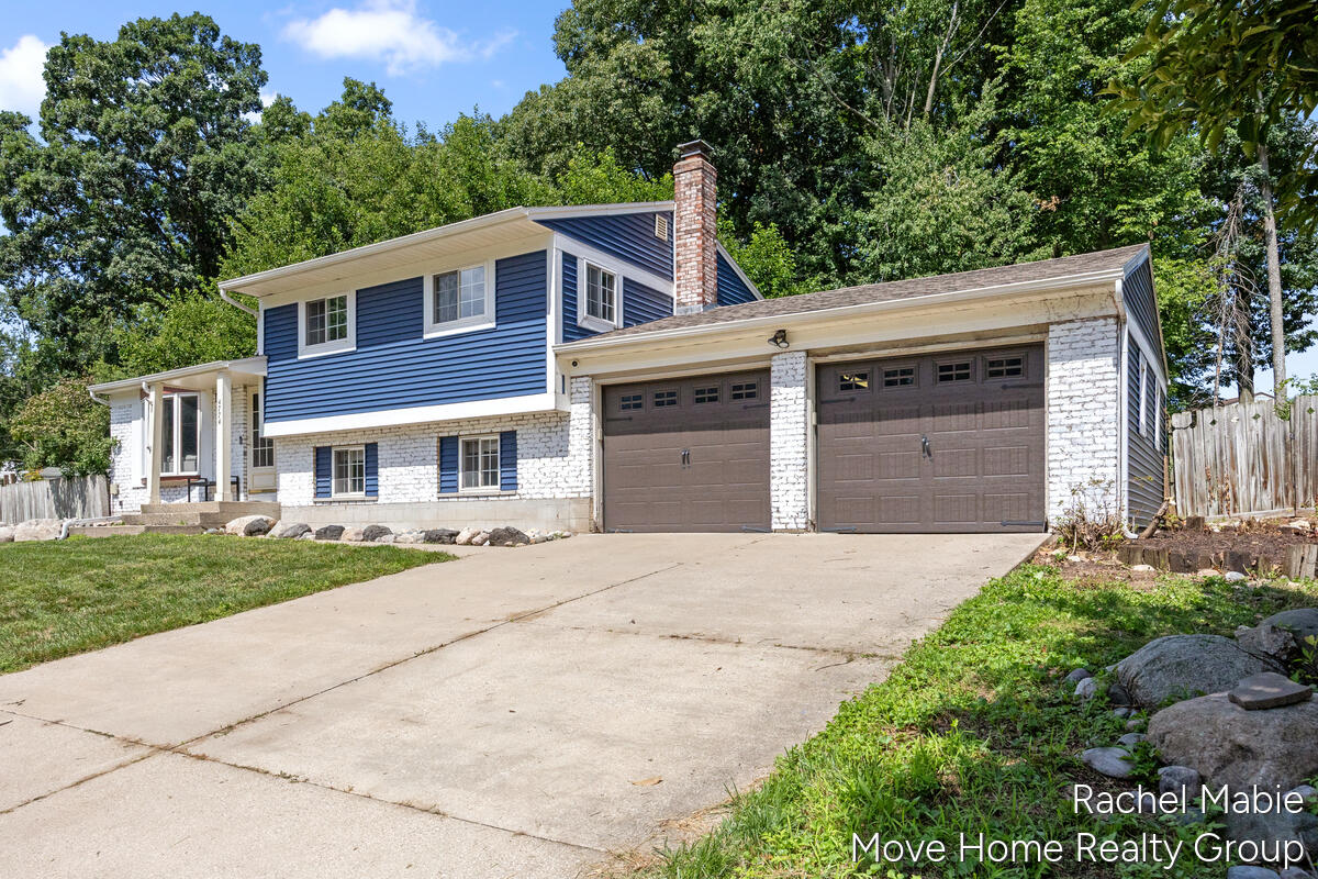 4774 Brookgate Drive Nw Property Photo 2