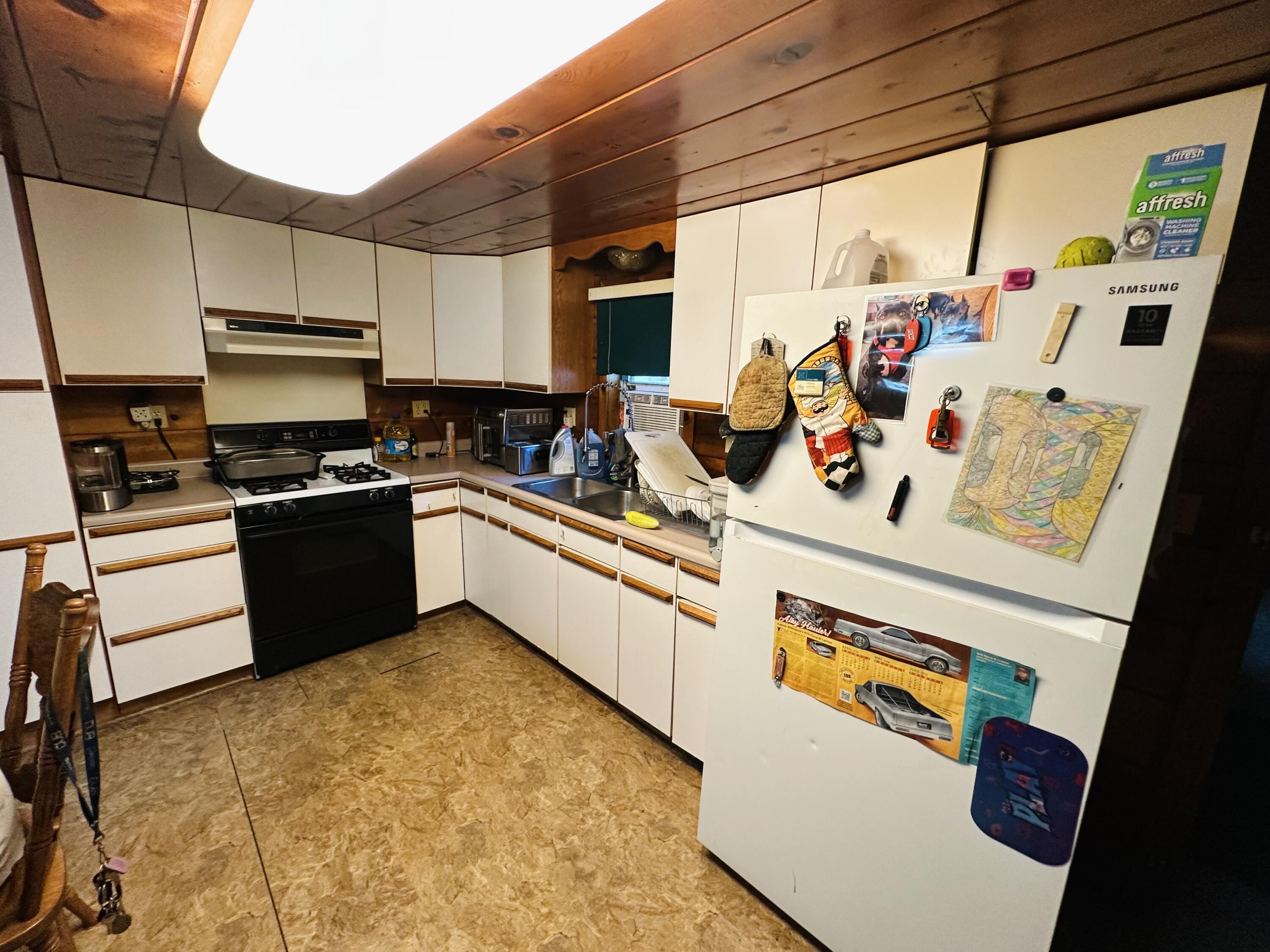 2370 Cedar Drive Property Photo 16