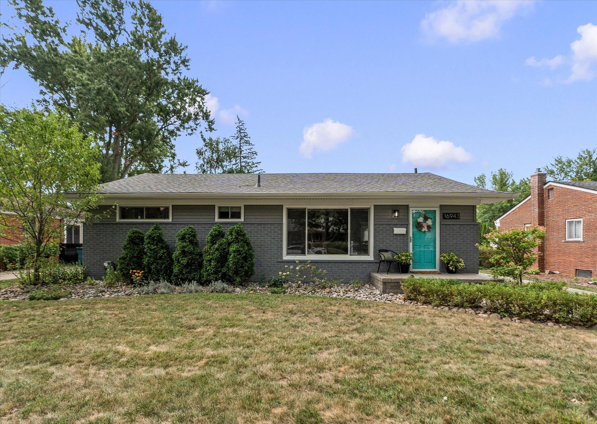 16943 Elizabeth Street Property Photo 3
