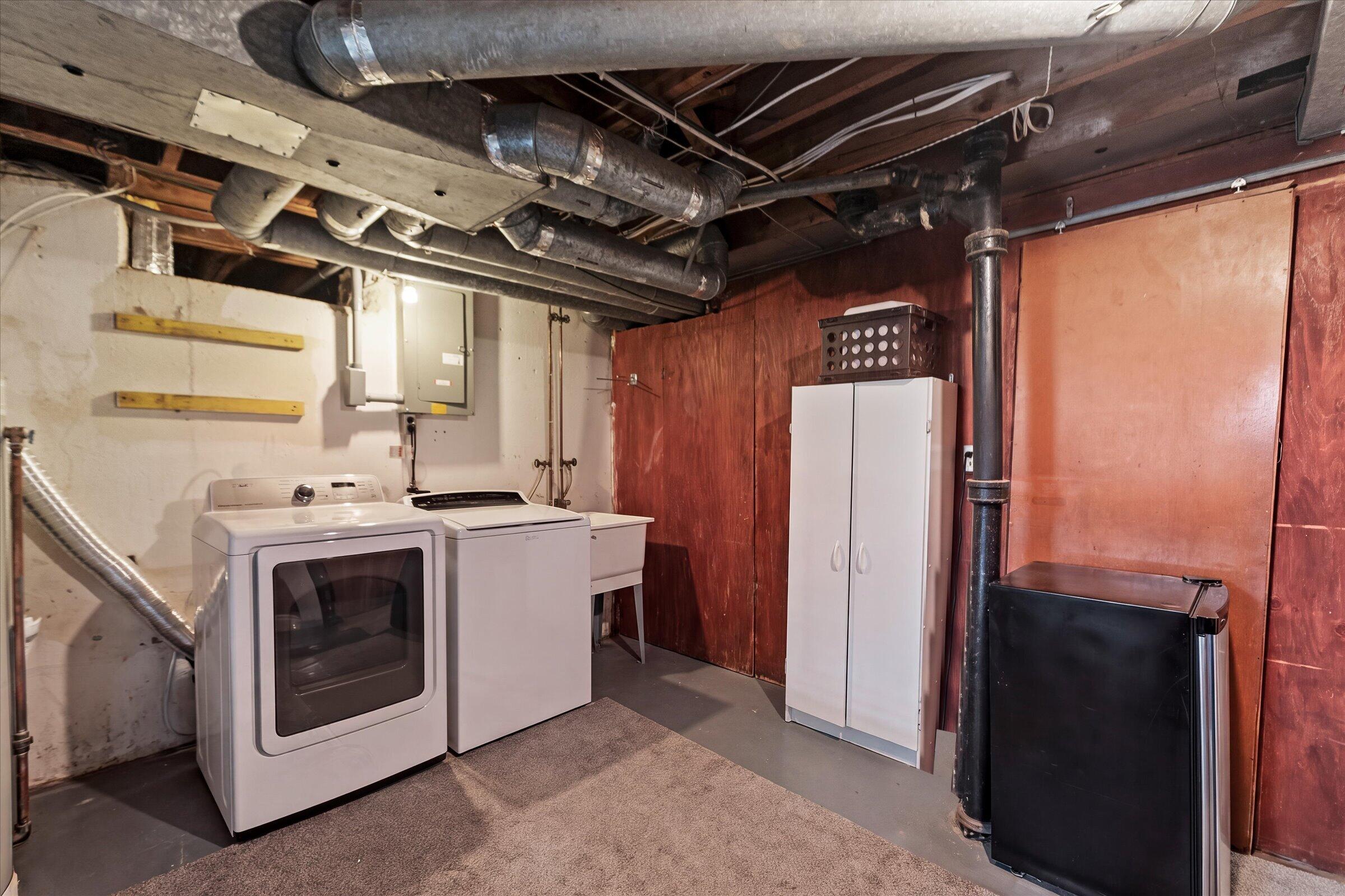 16943 Elizabeth Street Property Photo 32