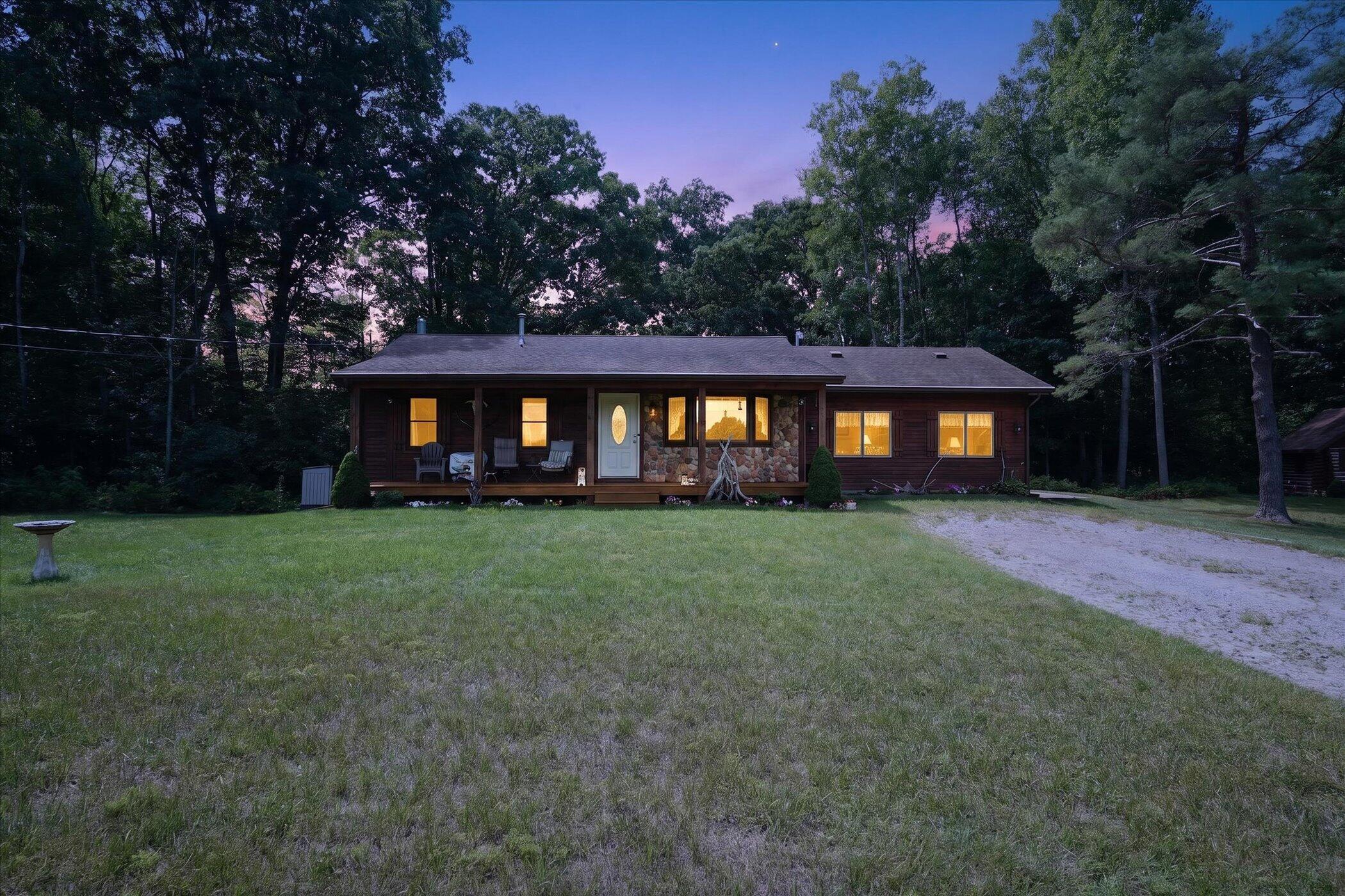 10077 Maple Hill Road Property Photo 1