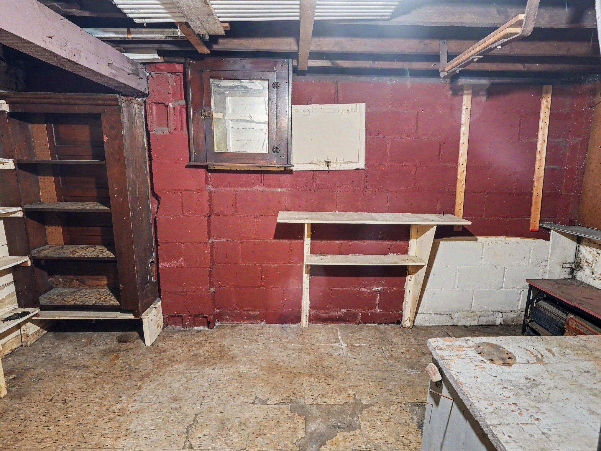 314 Burke Street Property Photo 33