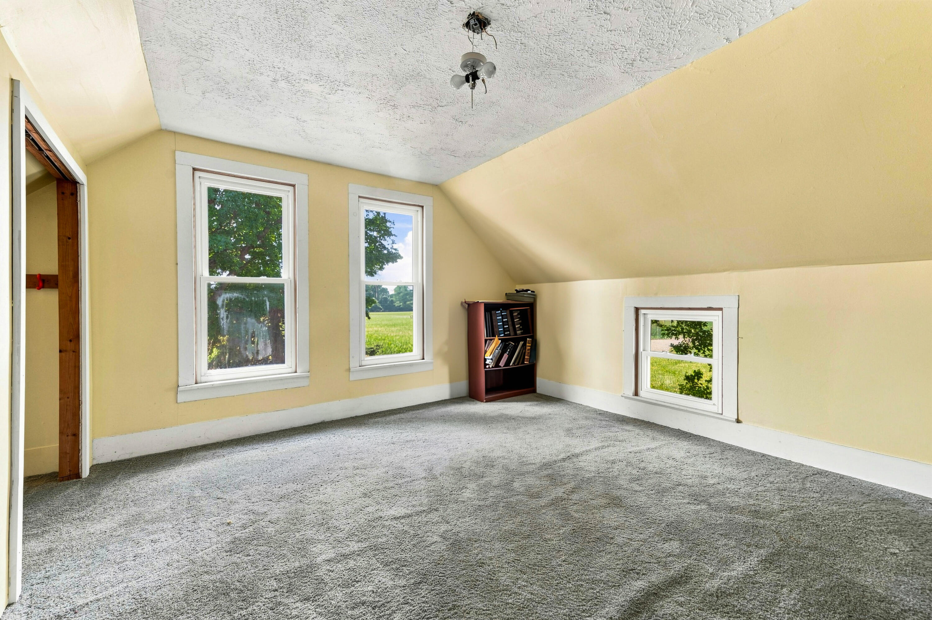 714 Kosmerick Road Property Photo 22