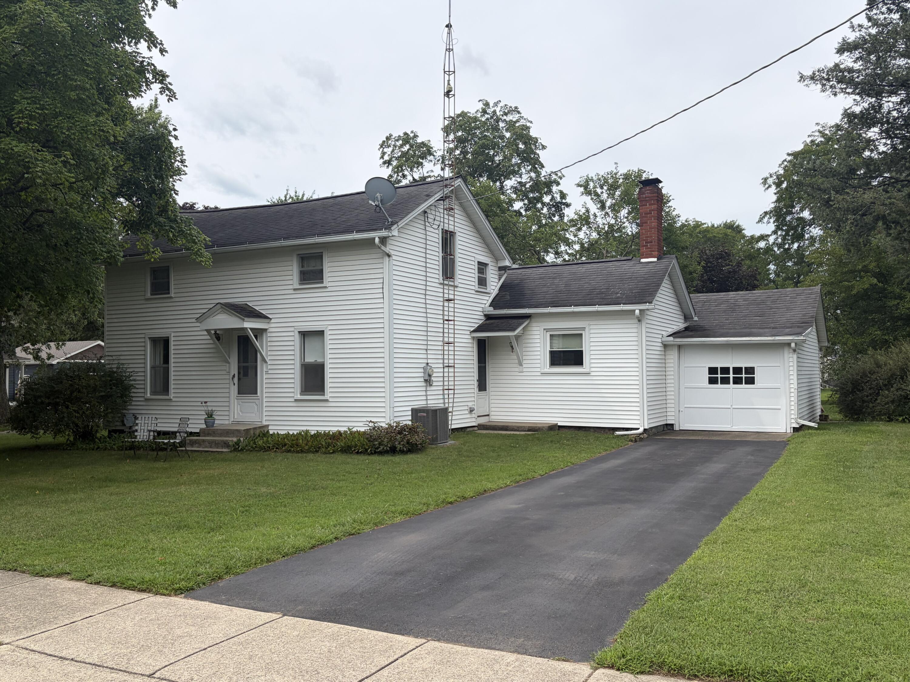204 Litchfield Street Property Photo 4